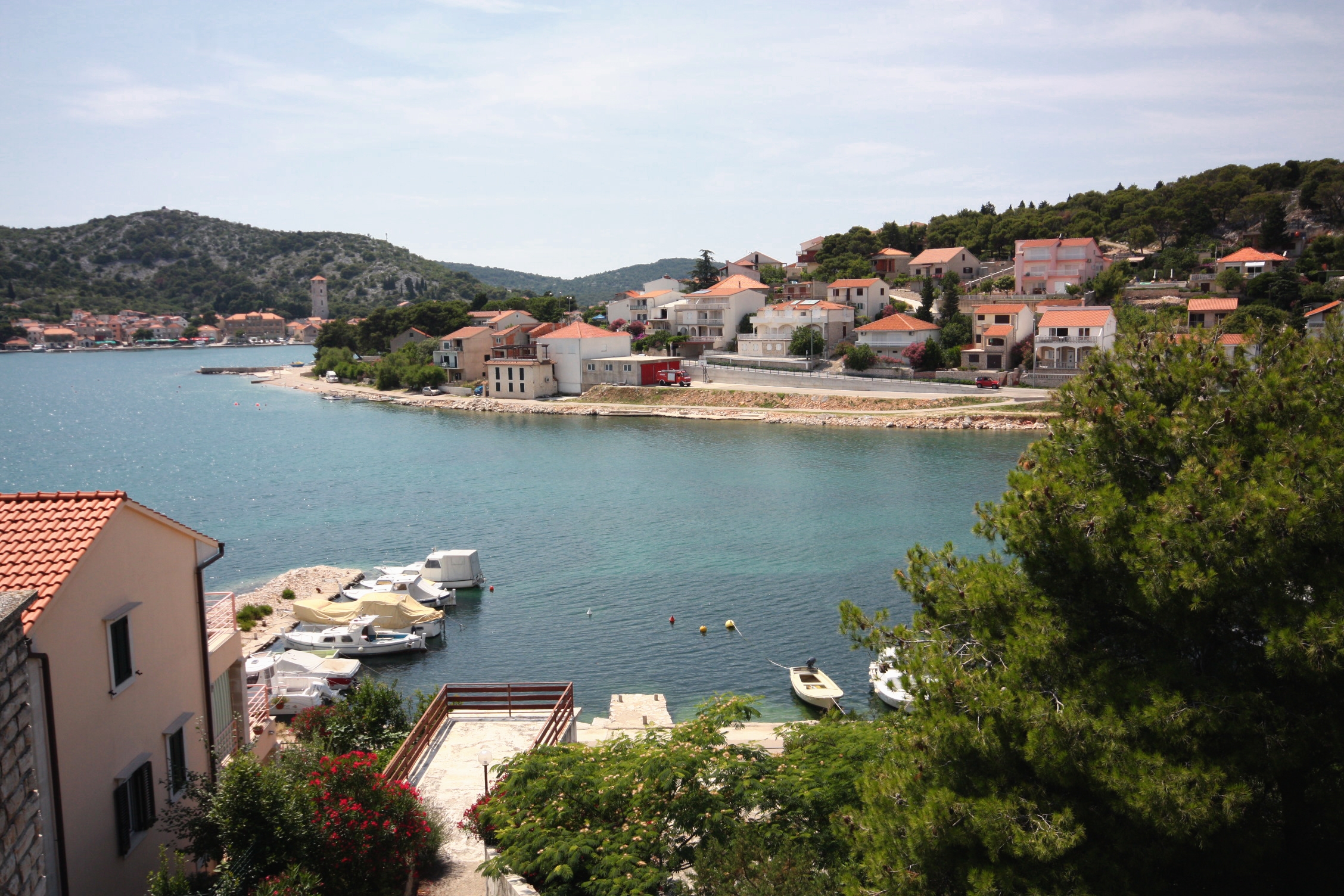 Three bedroom apartment with terrace and sea view Tisno, Murter  A-a
