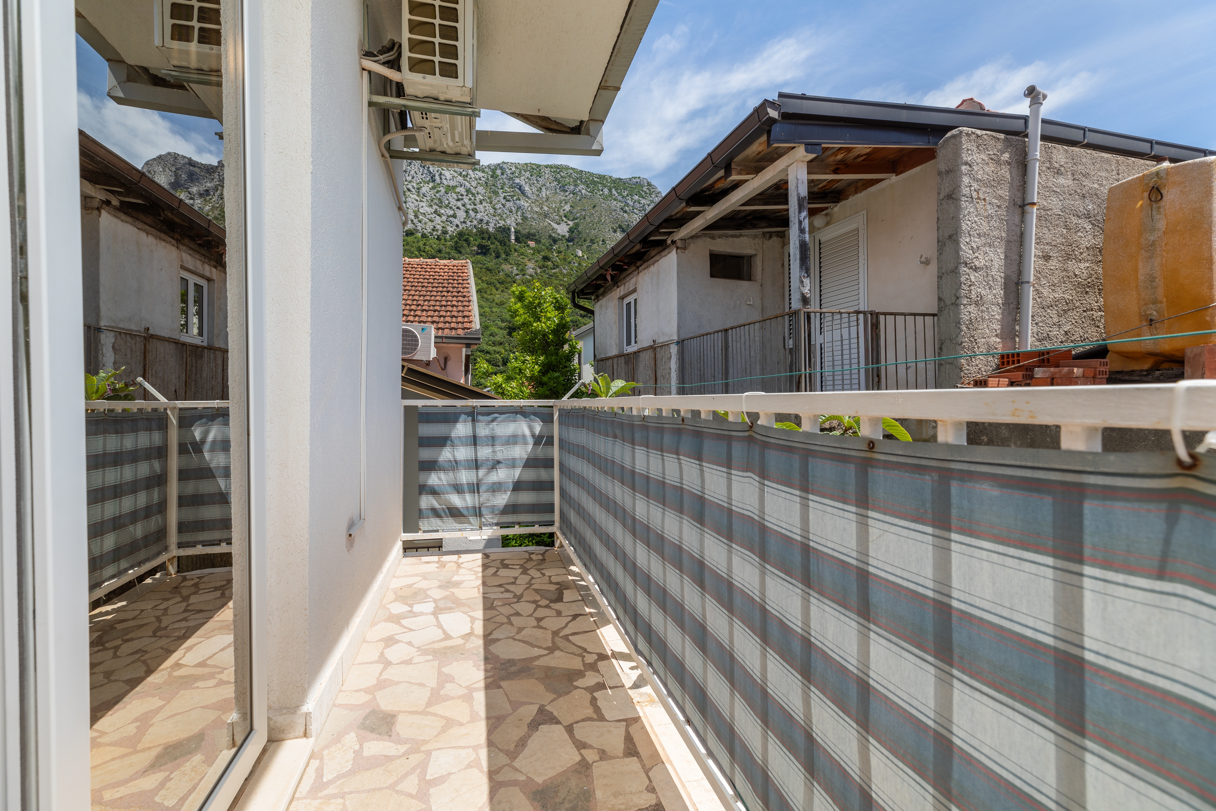Three bedroom apartment with balcony and sea view Podaca, Makarska  A-a