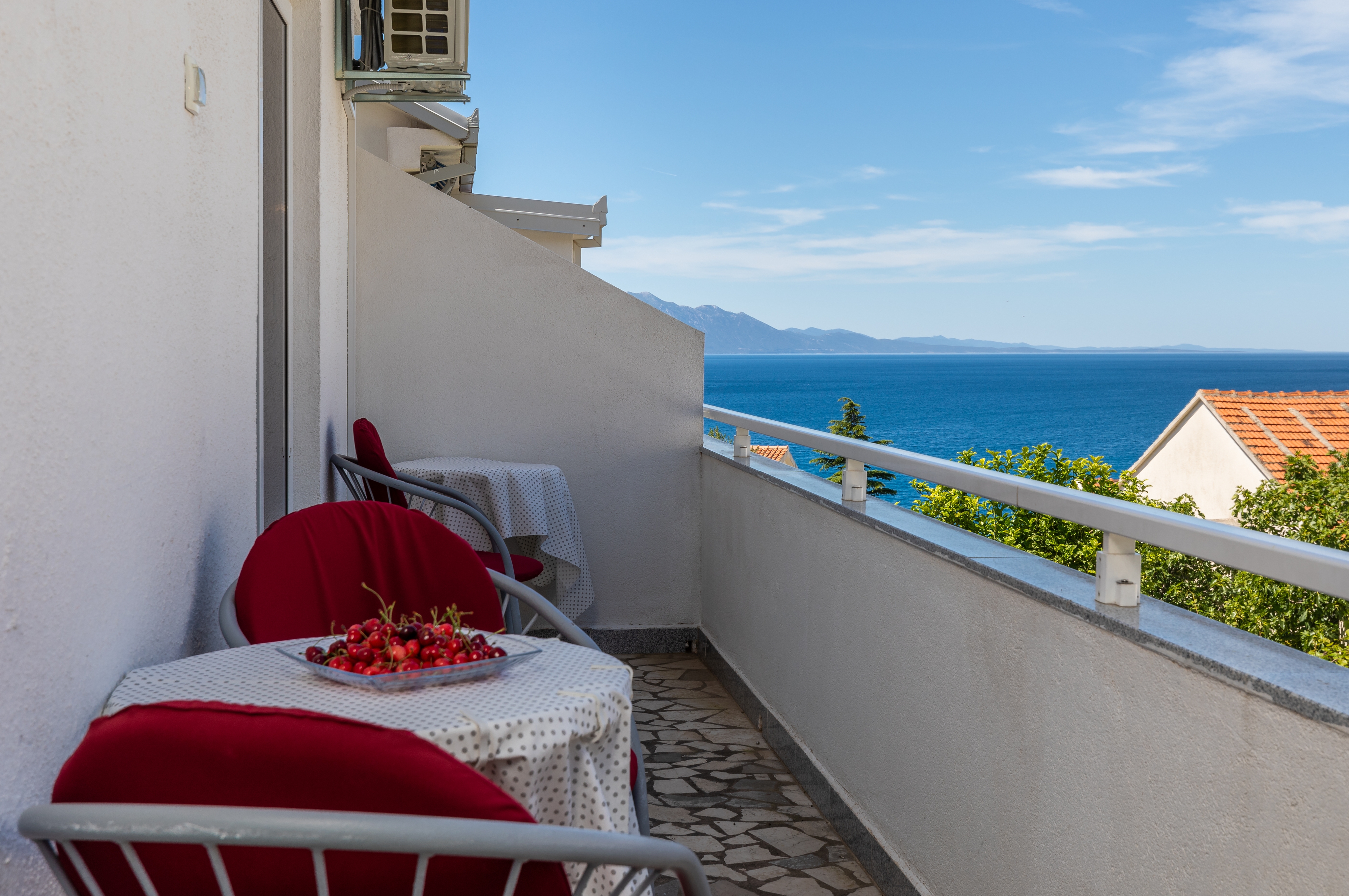 Three bedroom apartment with balcony and sea view Podaca, Makarska  A-a