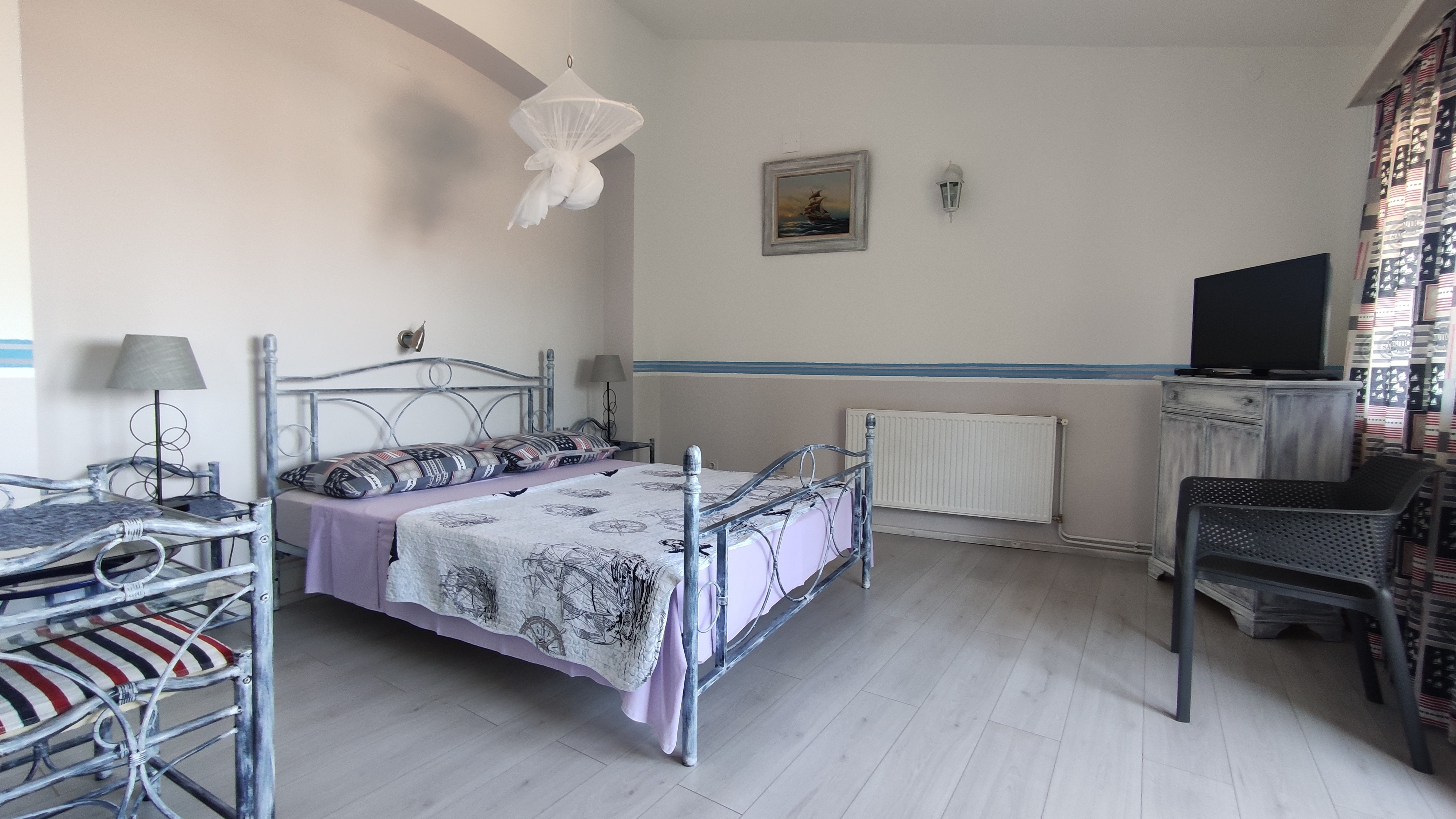 One bedroom apartment with terrace and sea view Murter (A-5150-a)