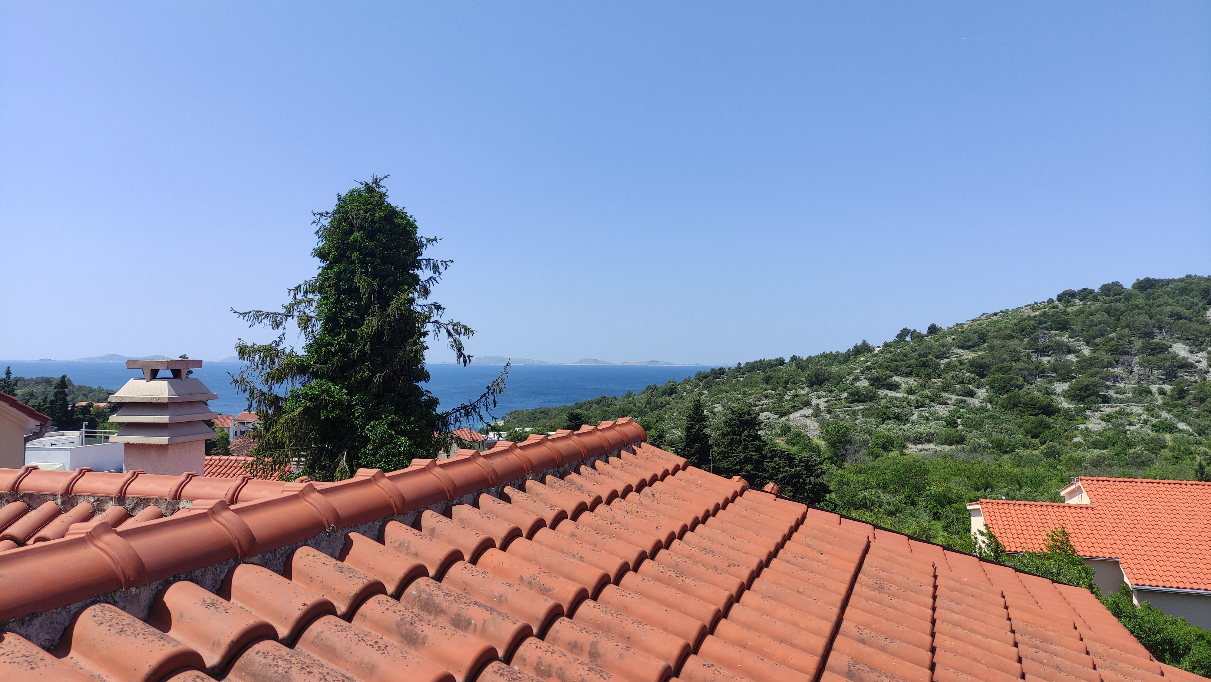 One bedroom apartment with terrace and sea view Murter  A-a
