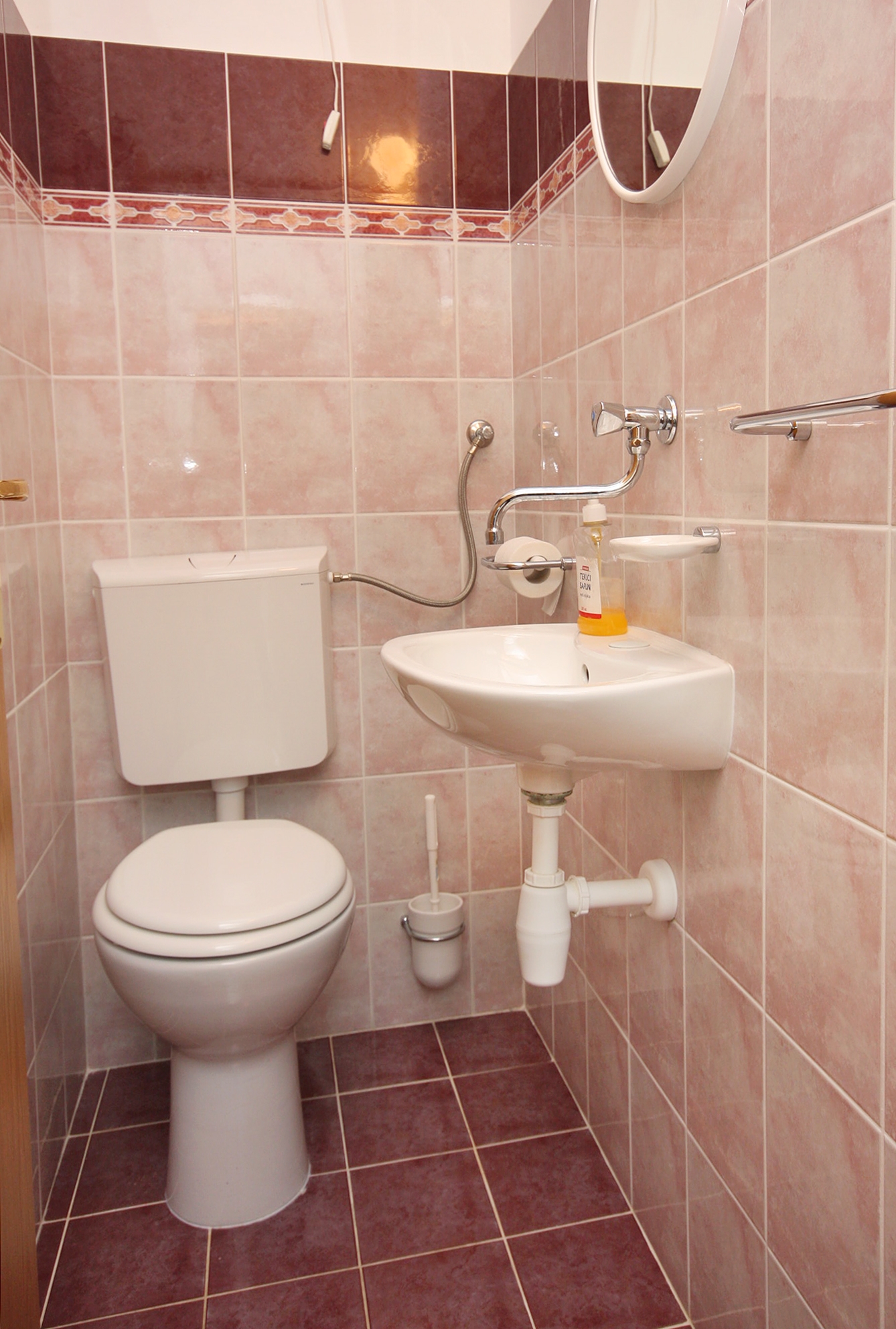 Three bedroom apartment near beach Postira, Brač  A-a