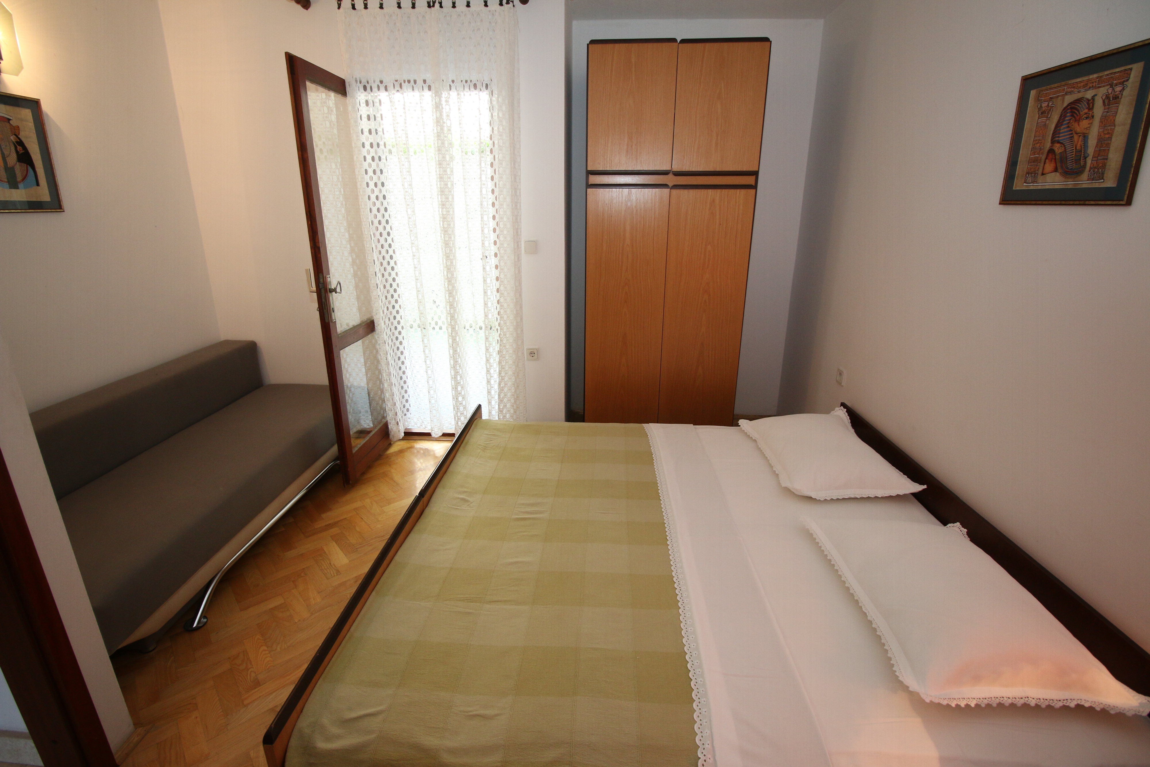 Two bedroom apartment with terrace and sea view Pisak, Omiš  A-a