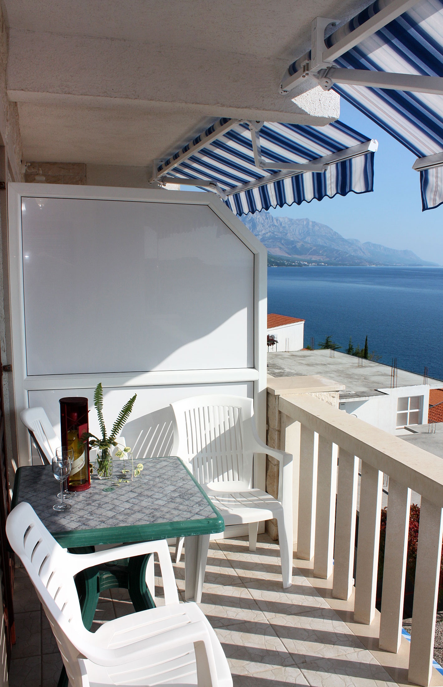 One bedroom apartment with terrace and sea view Pisak, Omiš  A-c