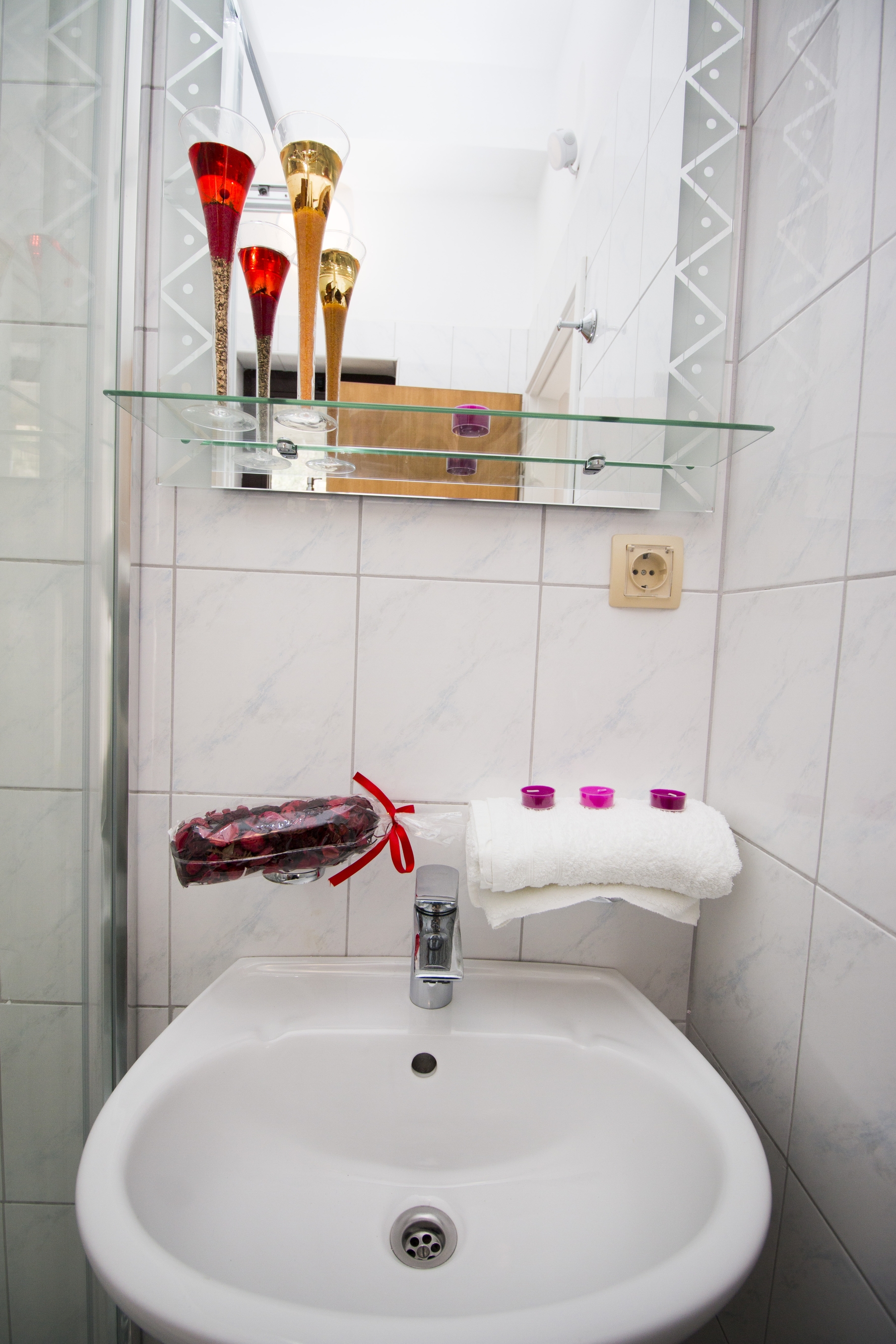Two bedroom apartment with terrace and sea view Pisak, Omiš  A-e