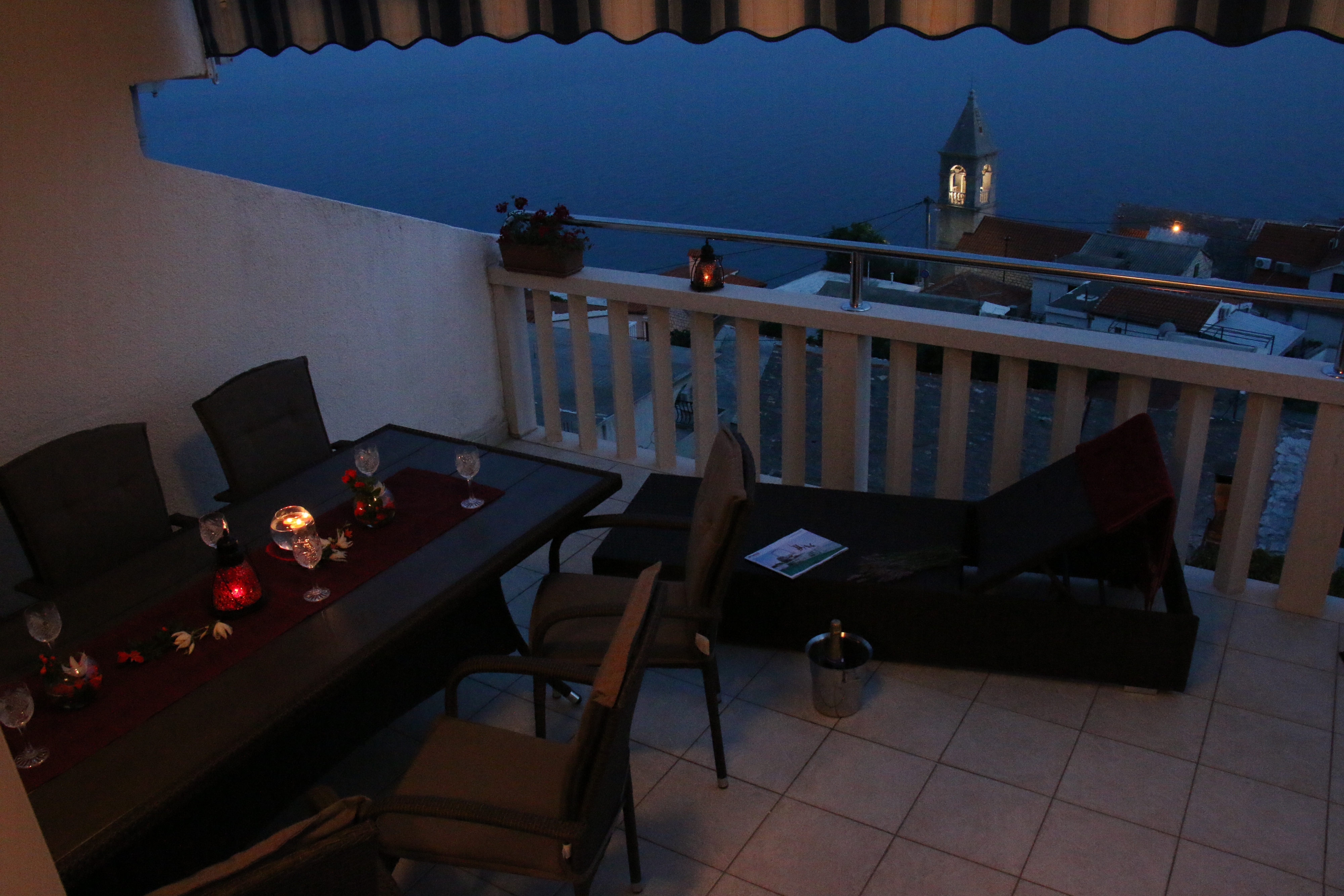 Two bedroom apartment with terrace and sea view Pisak, Omiš  A-f