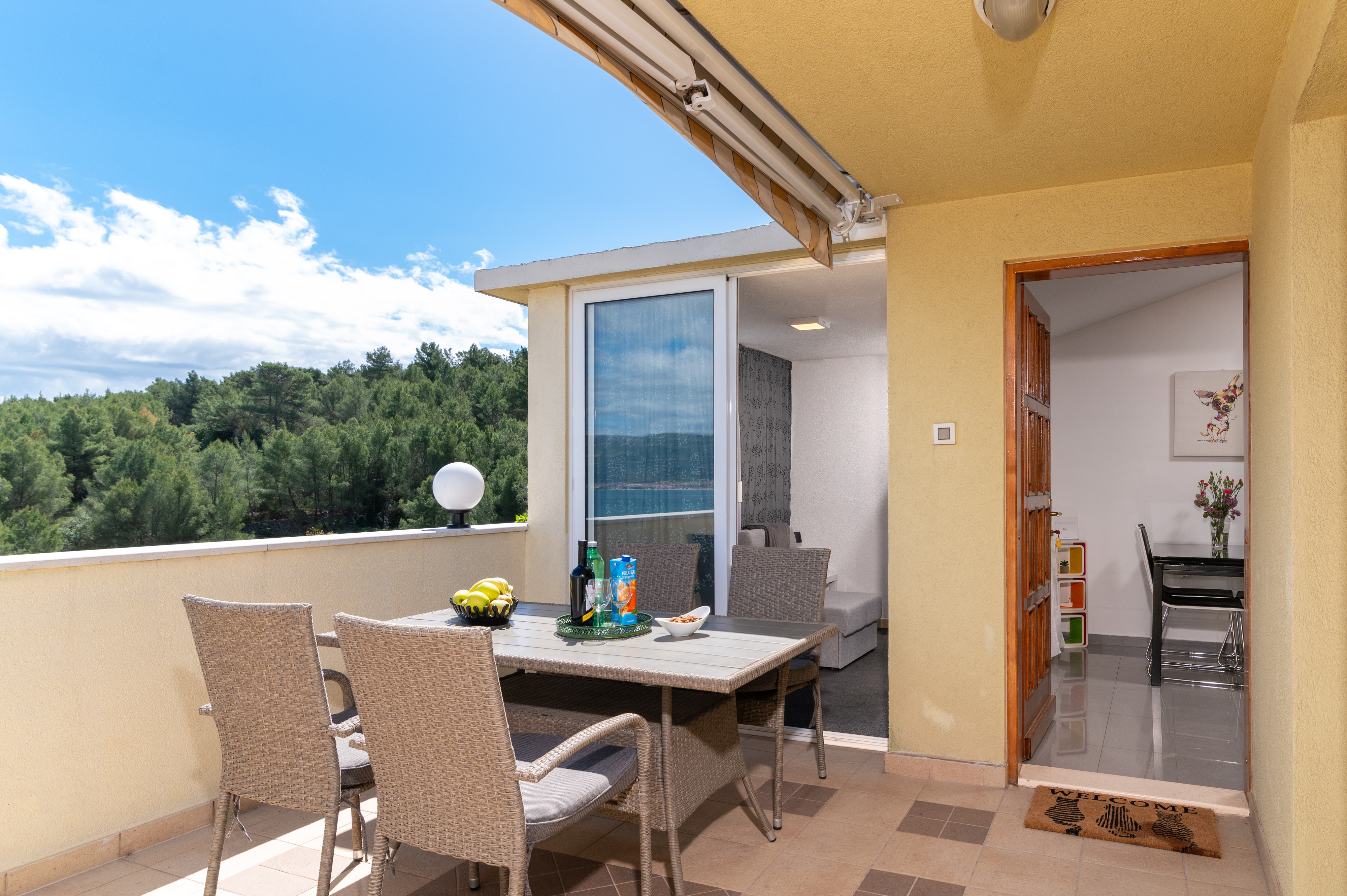 Two bedroom apartment with terrace and sea view Slatine, Čiovo  A-c