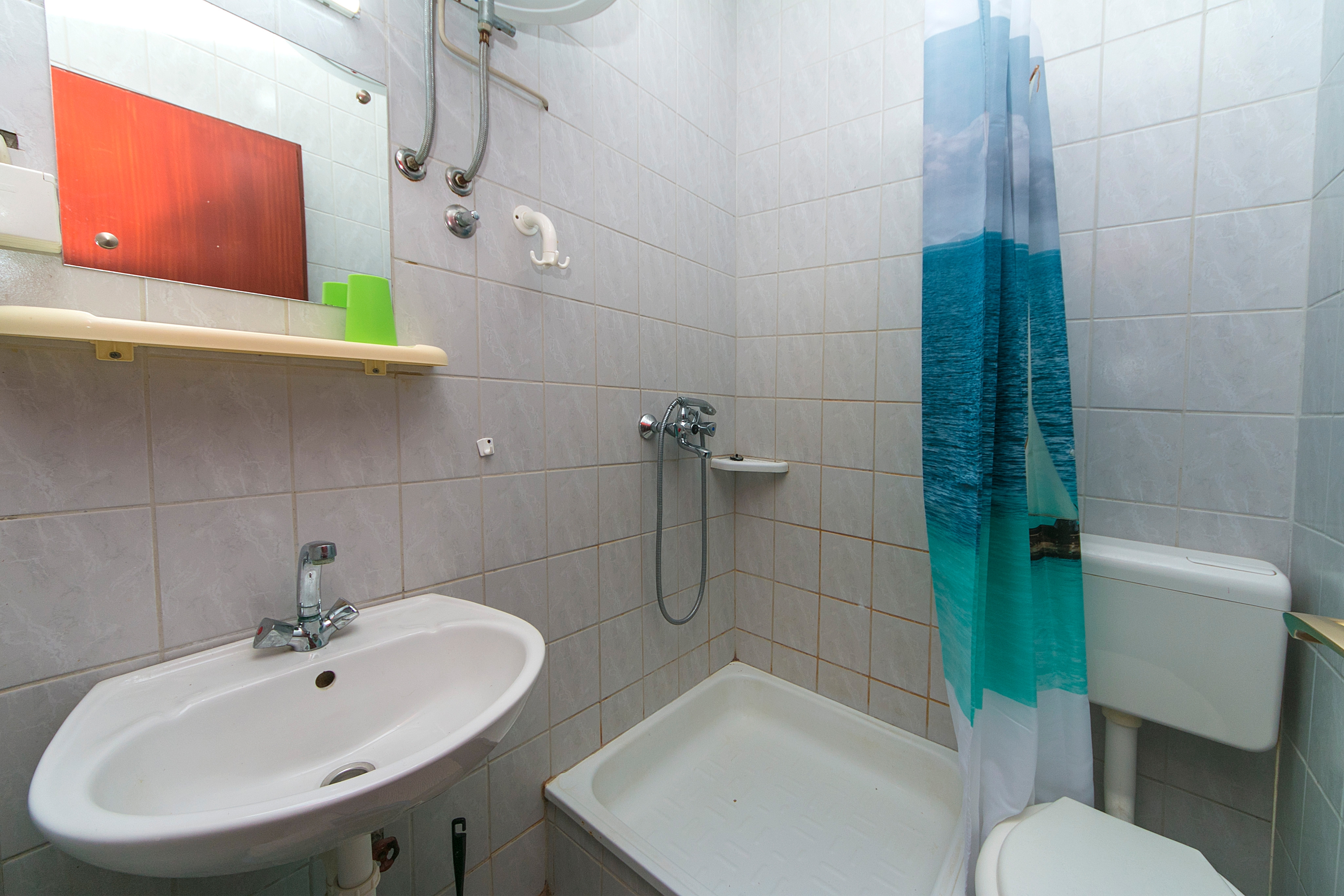 Comfortable and spacious apartment with terrace Podaca, Makarska  A-a