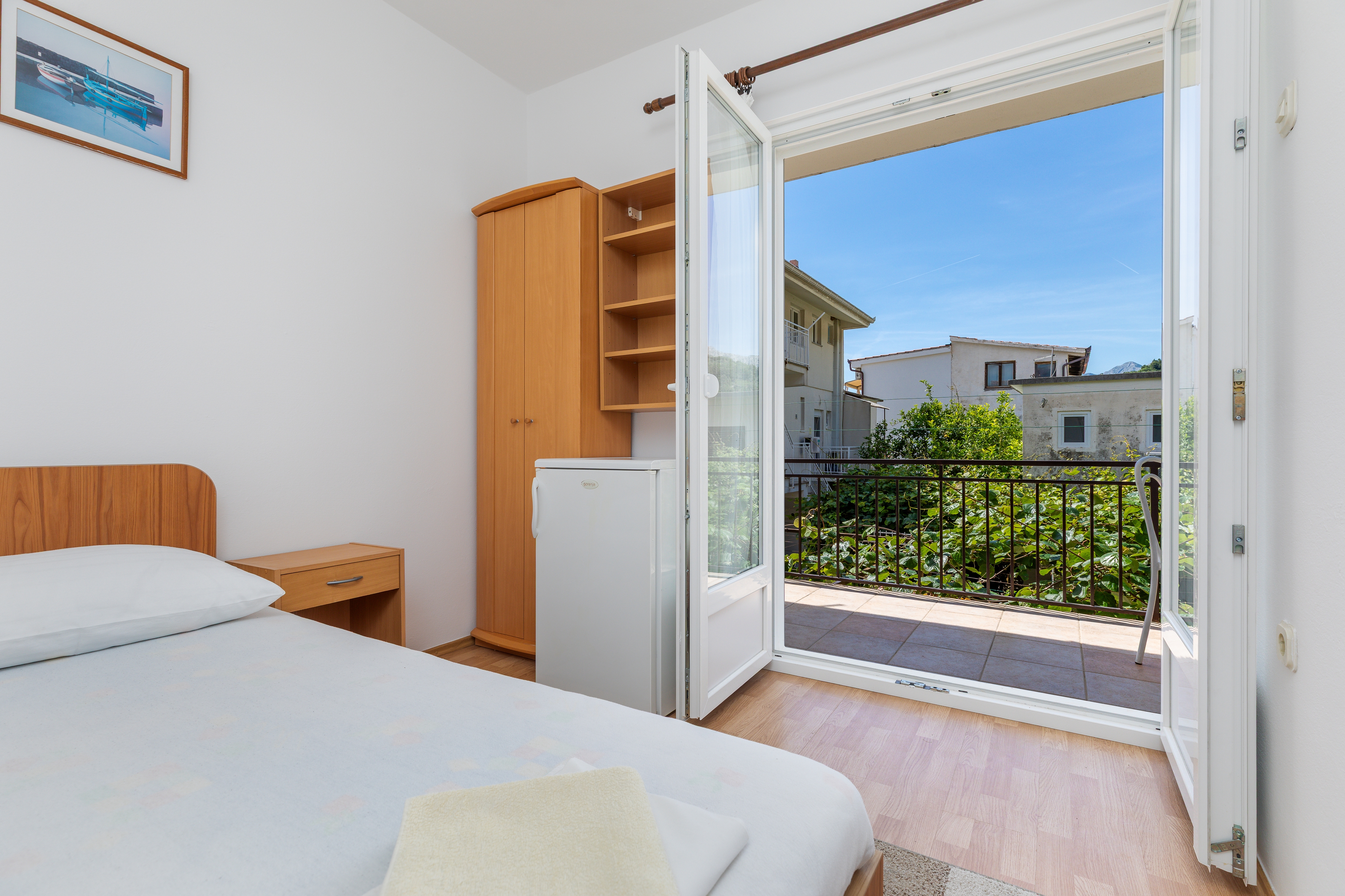 Comfortable and spacious apartment with terrace Podaca, Makarska  A-a