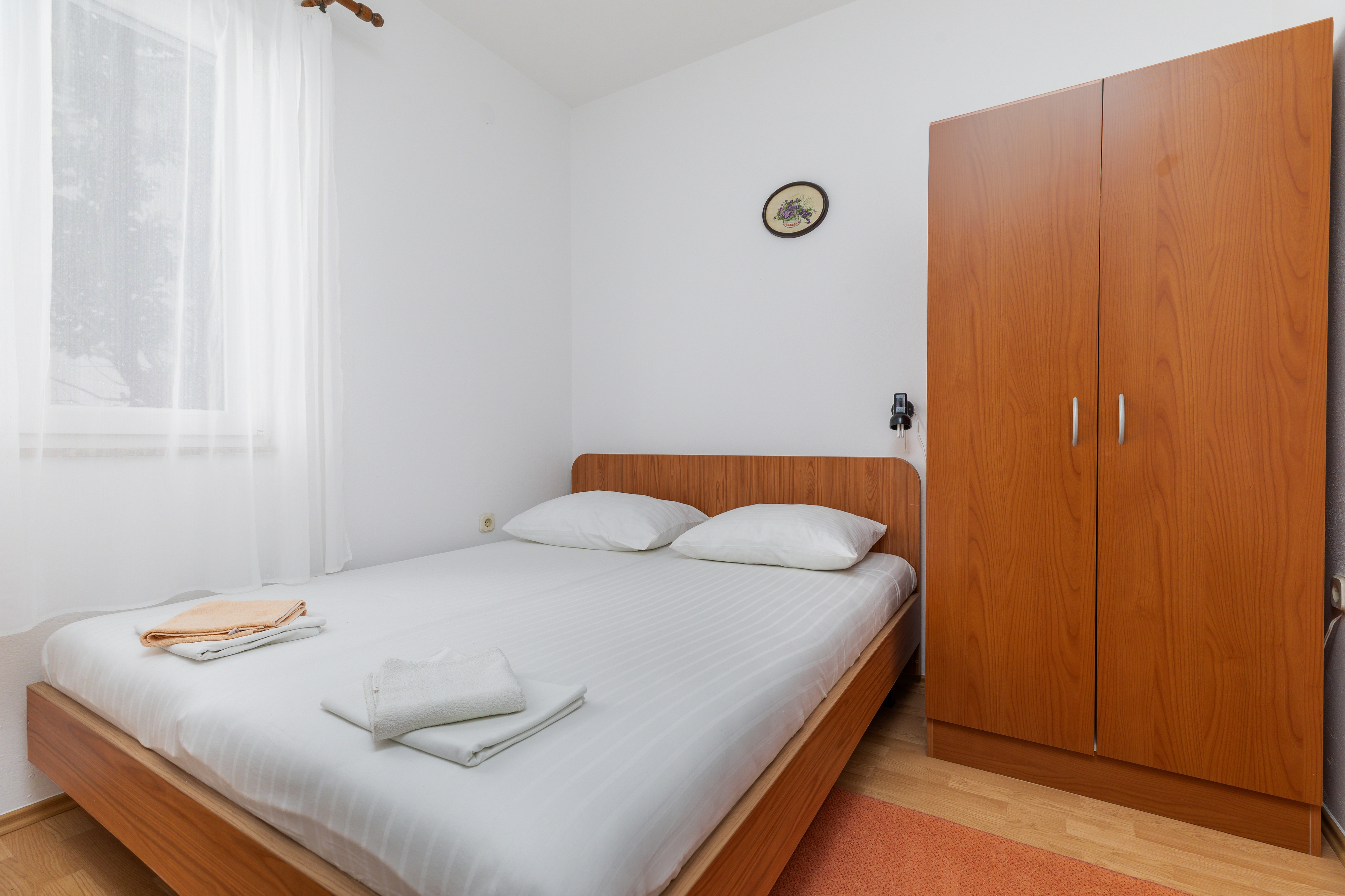 Comfortable and spacious apartment with terrace Podaca, Makarska  A-a
