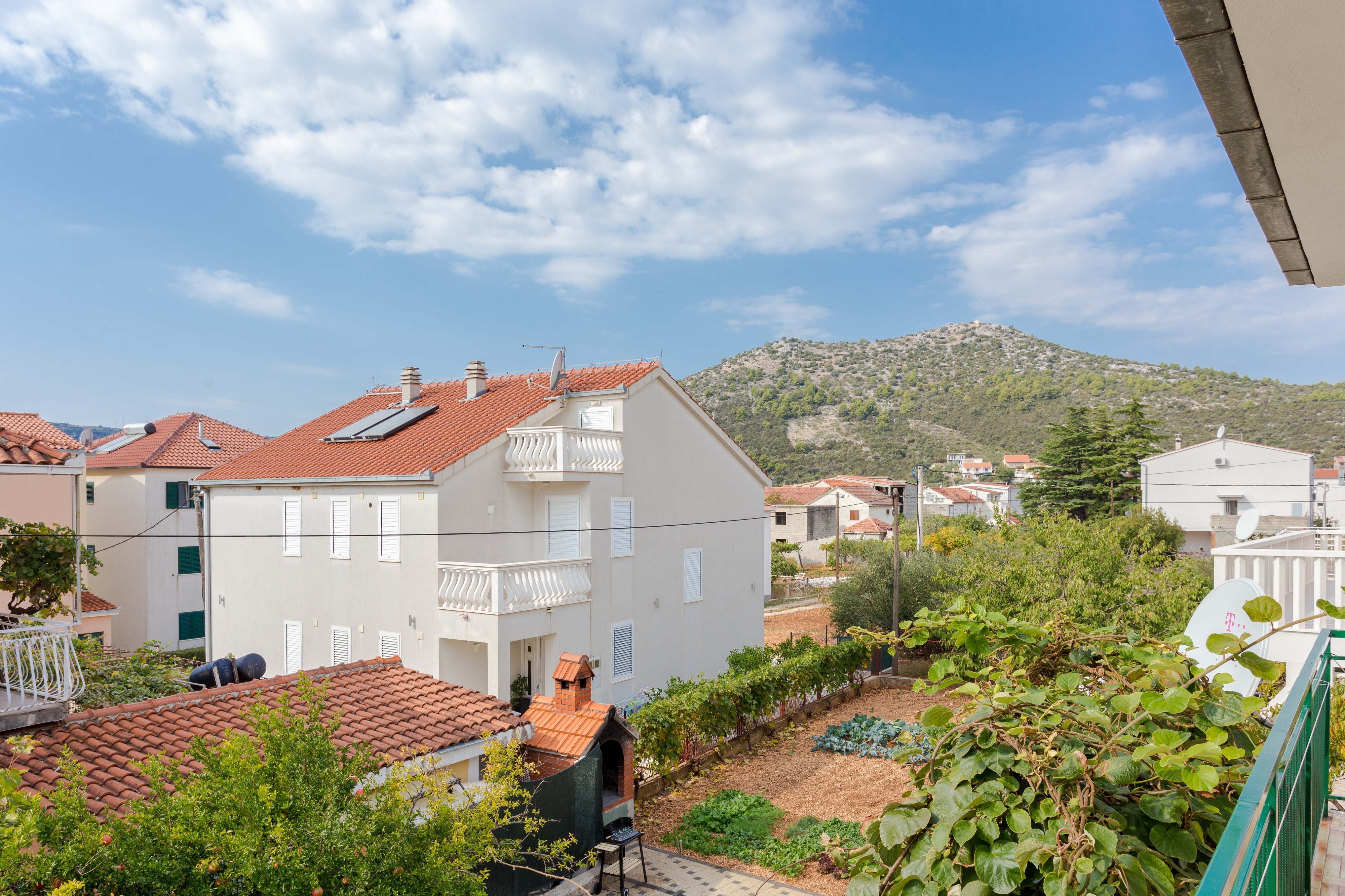 Three bedroom house with terrace Poljica, Trogir  K