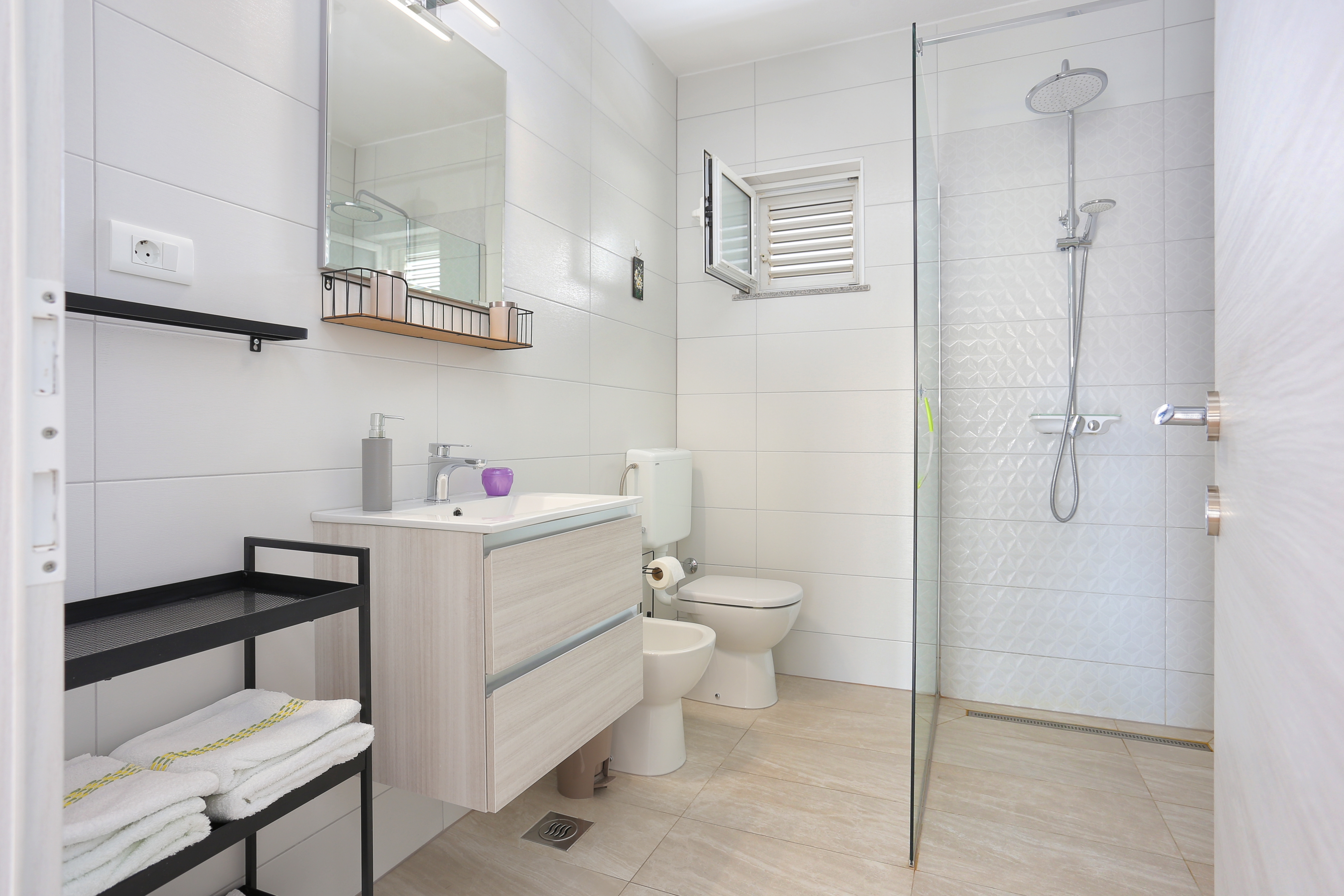 Three bedroom house with terrace Poljica, Trogir  K