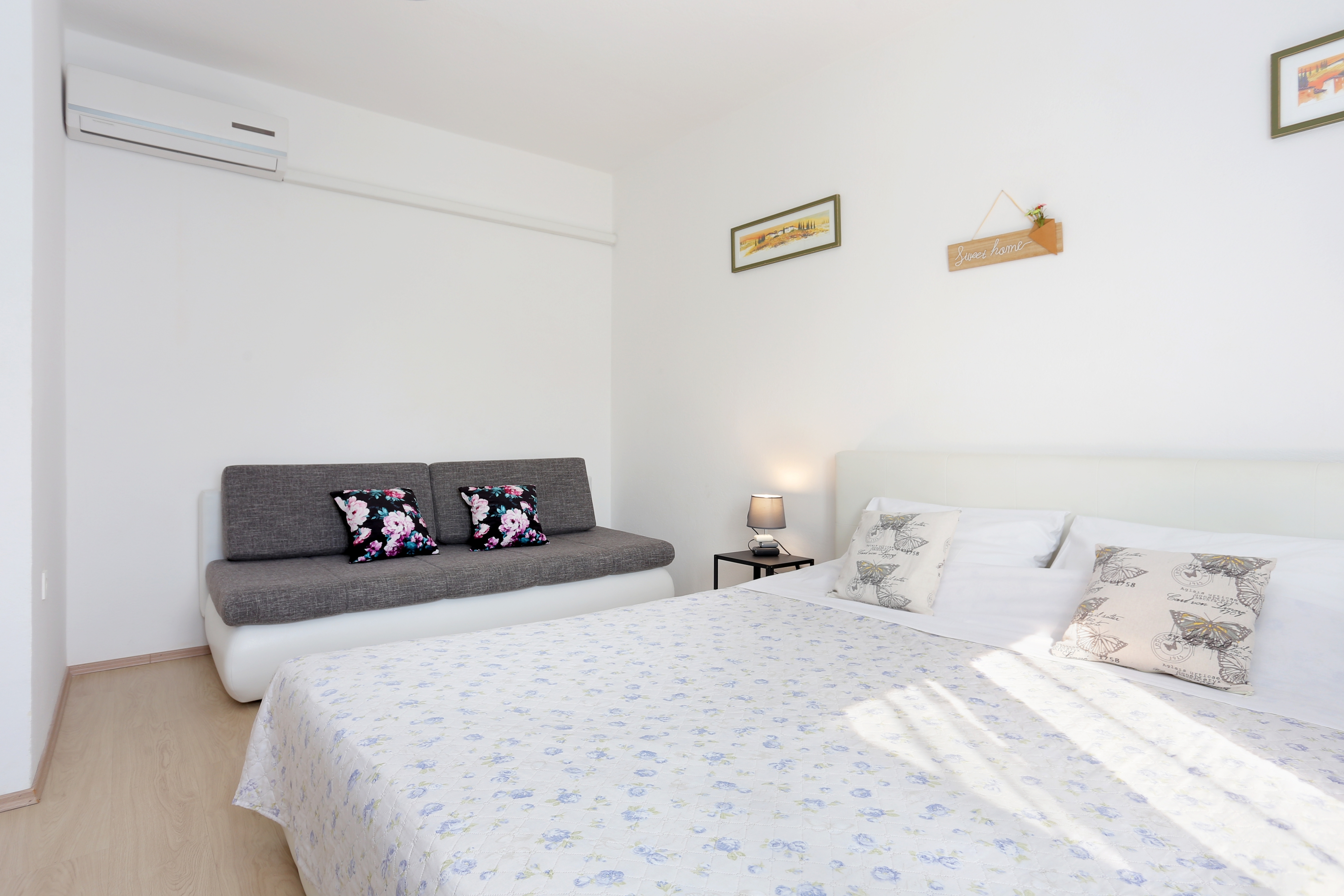 Three bedroom house with terrace Poljica, Trogir  K
