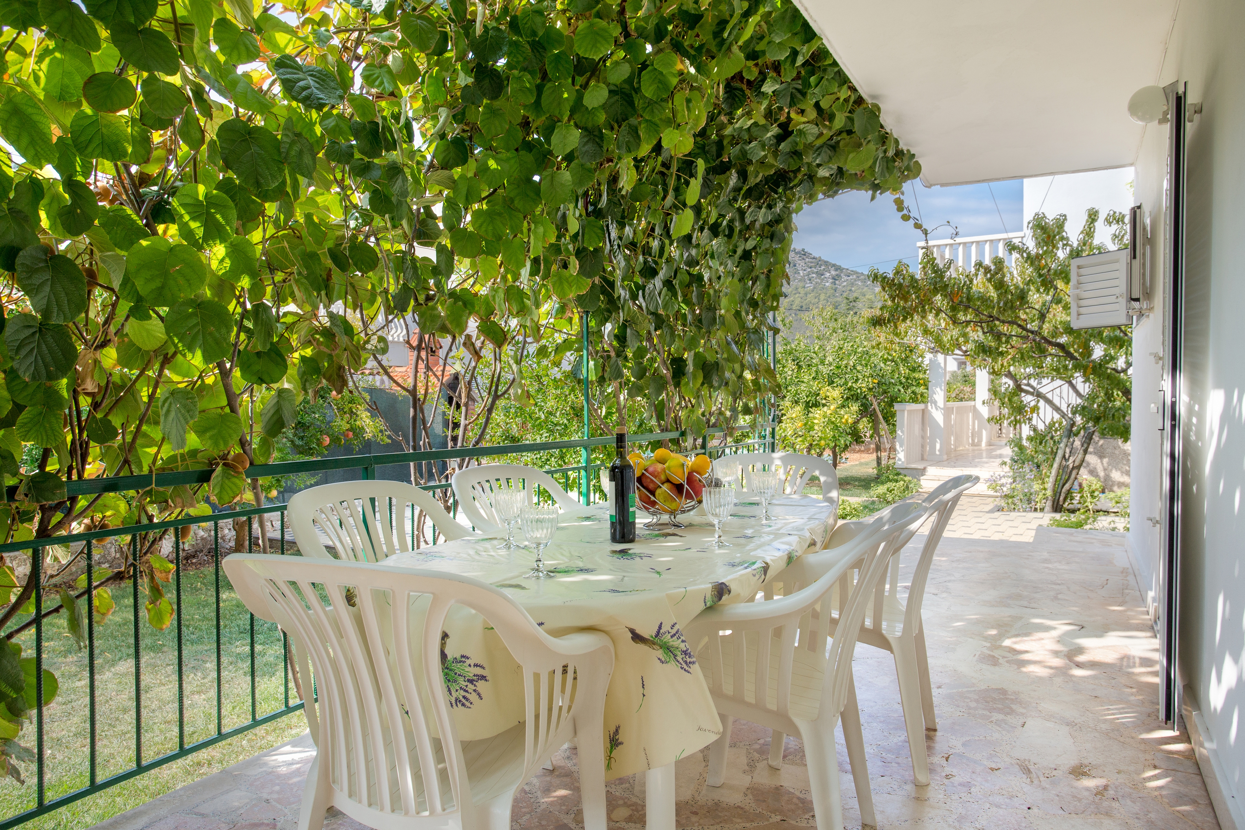 Three bedroom house with terrace Poljica, Trogir (K-5161) Three bedroom house with terrace Poljica, Trogir (K-5161)