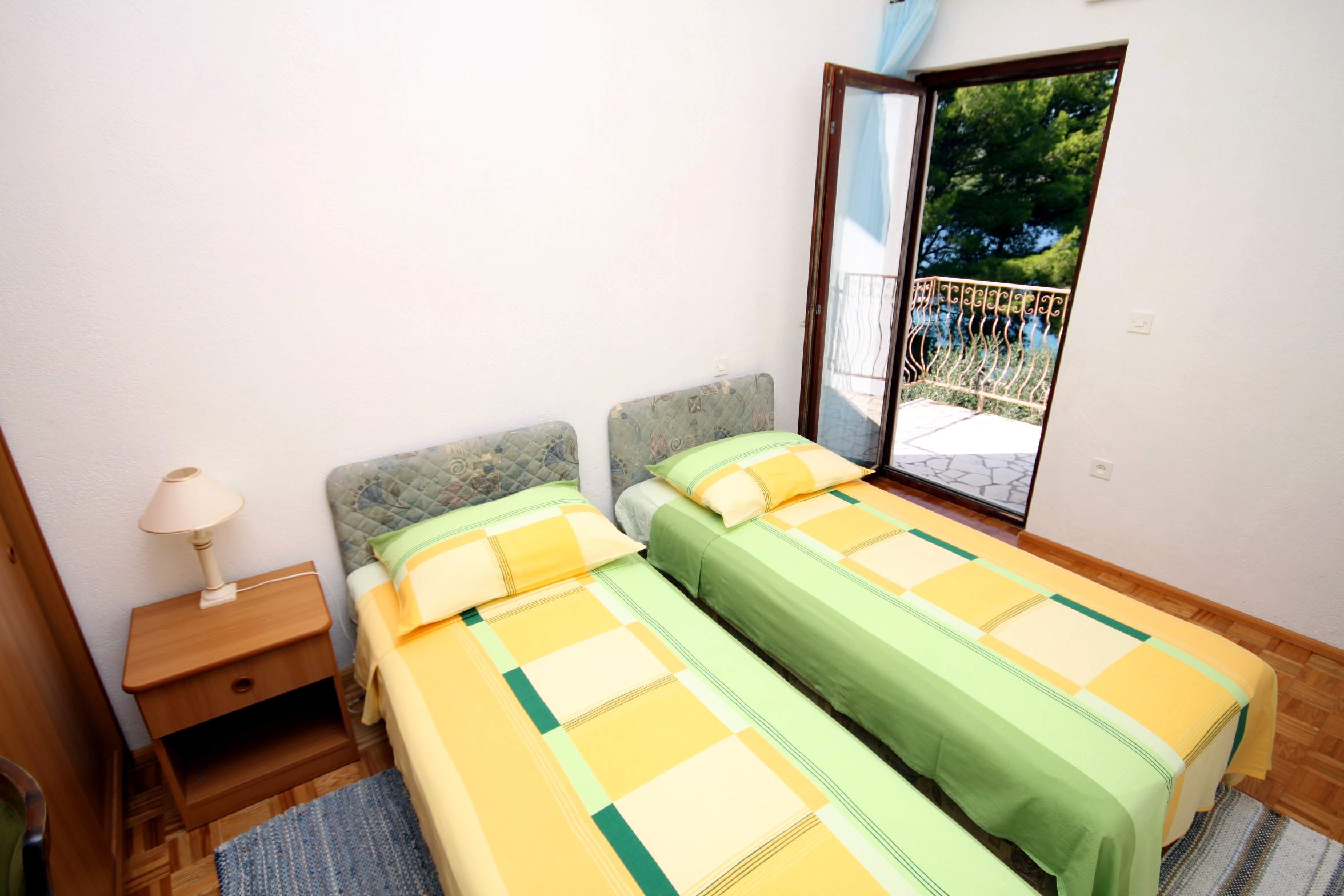 One bedroom apartment near beach Nečujam, Šolta  A-a