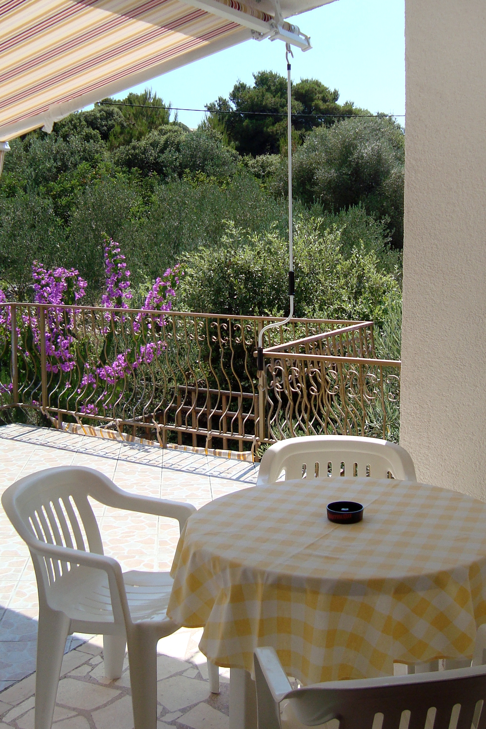 One bedroom apartment near beach Nečujam, Šolta  A-a