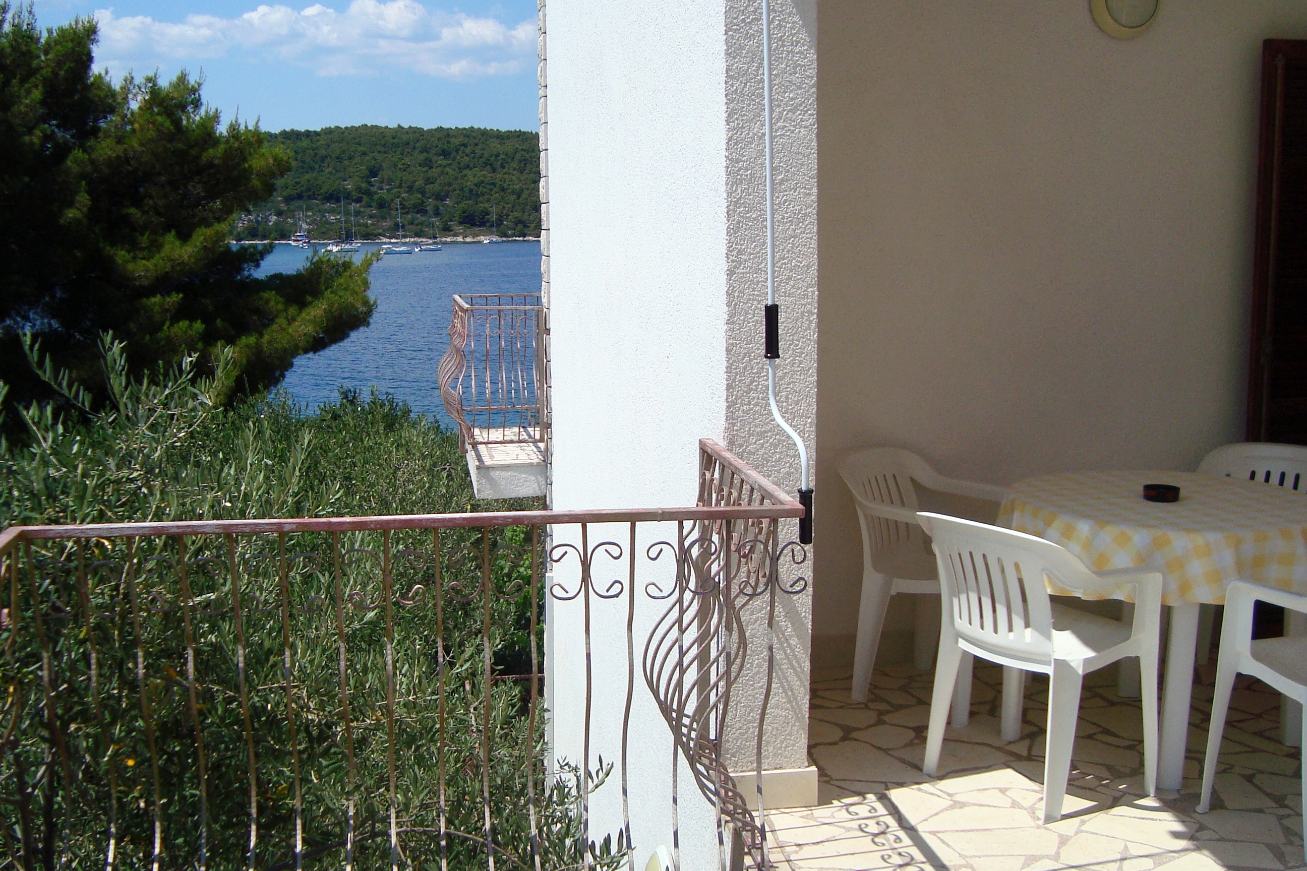 One bedroom apartment near beach Nečujam, Šolta  A-a