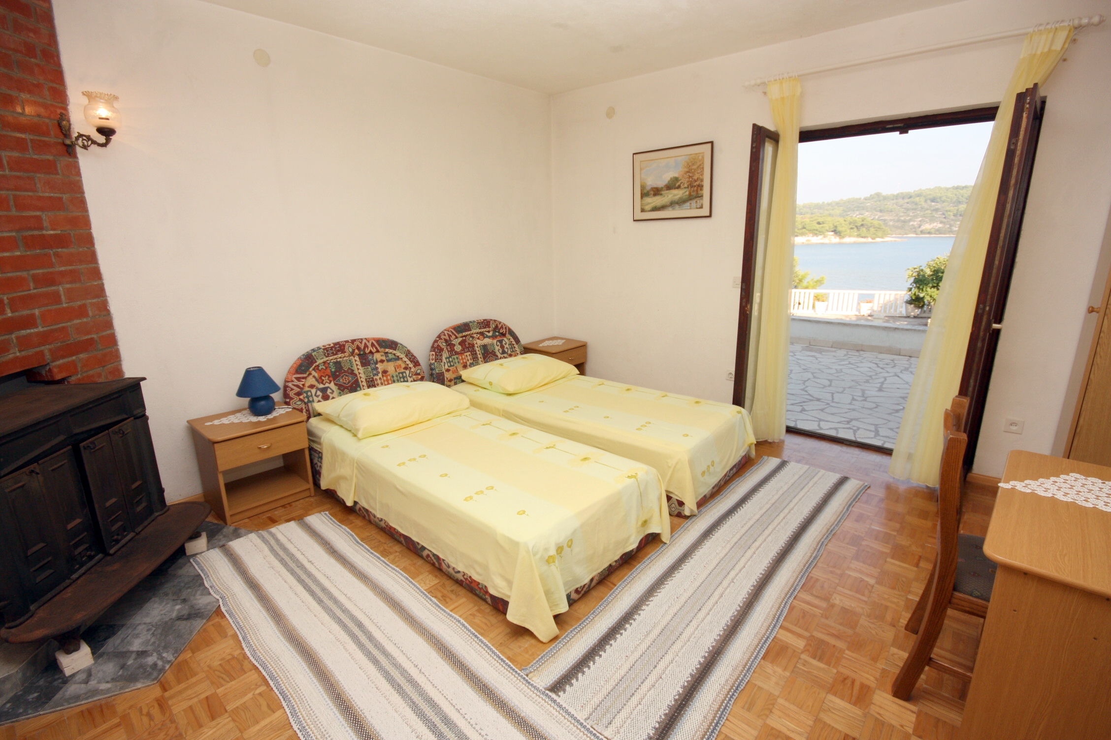 One bedroom apartment near beach Nečujam, Šolta  A-d