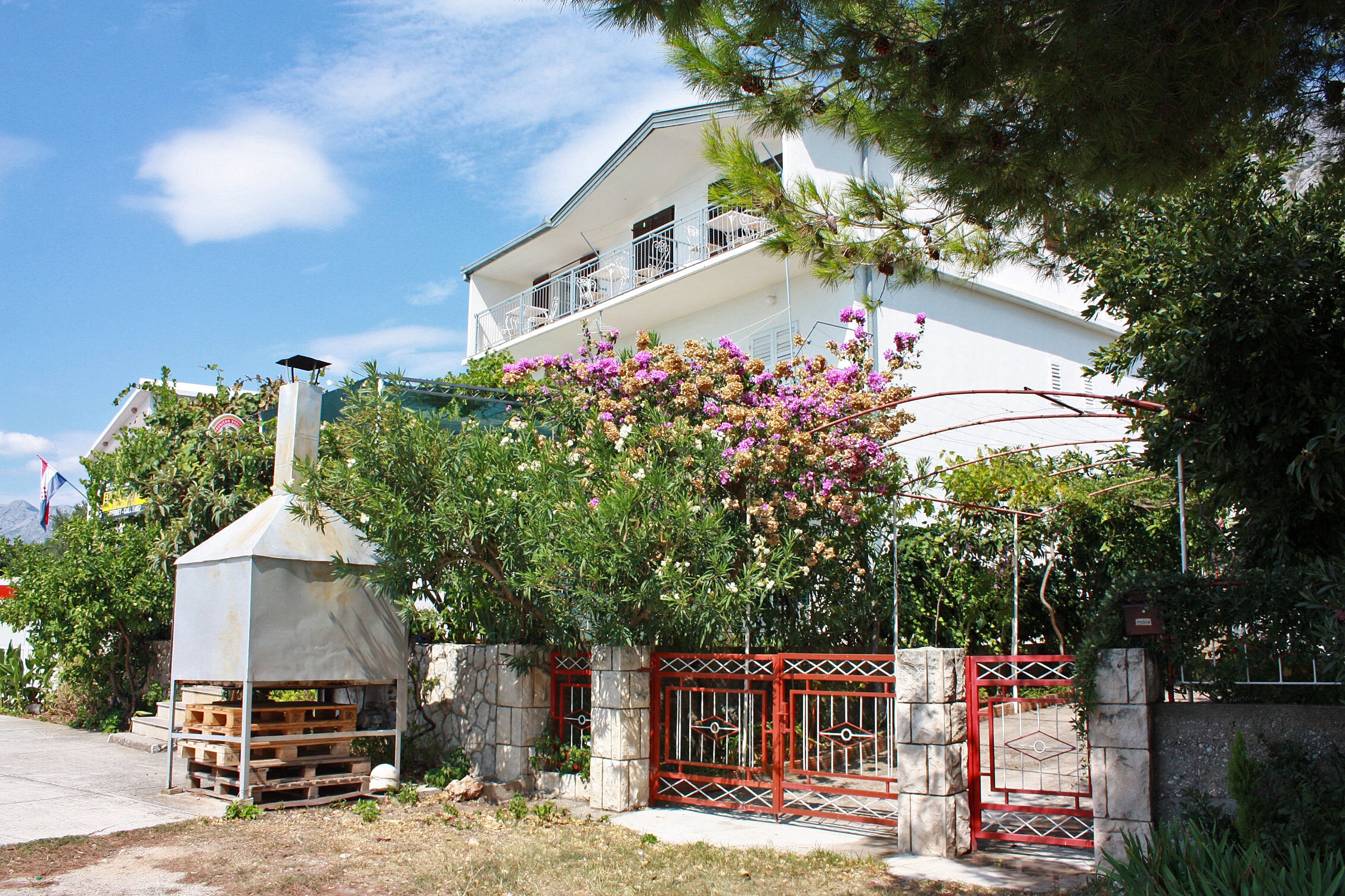 Room with balcony and sea view Podaca, Makarska (S-517-b) Room with balcony and sea view Podaca, Makarska (S-517-b)