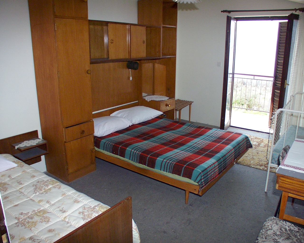 Room with balcony and sea view Podaca (Makarska) (S-517-b)