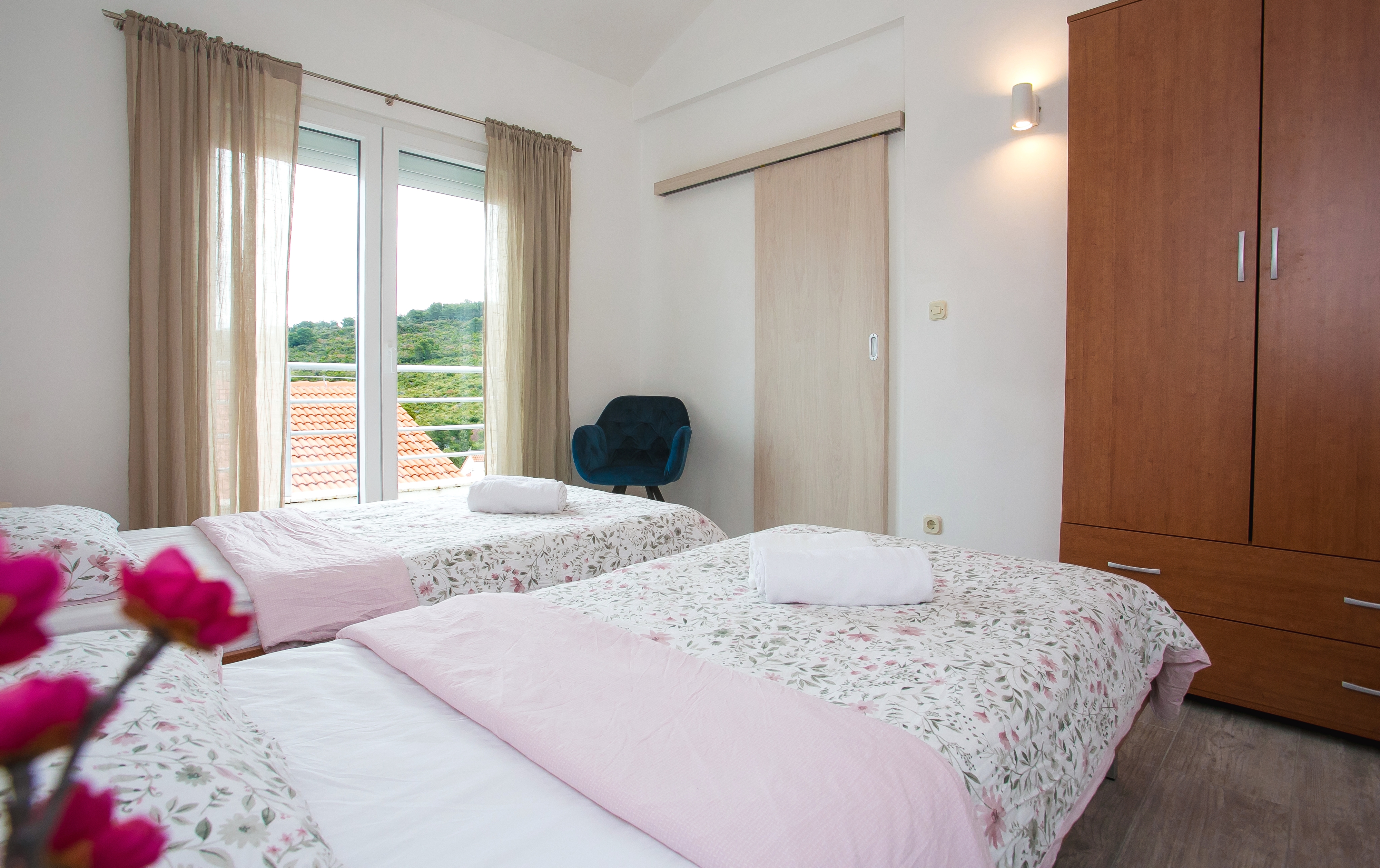 Two bedroom apartment with terrace and sea view Nečujam, Šolta  A-a