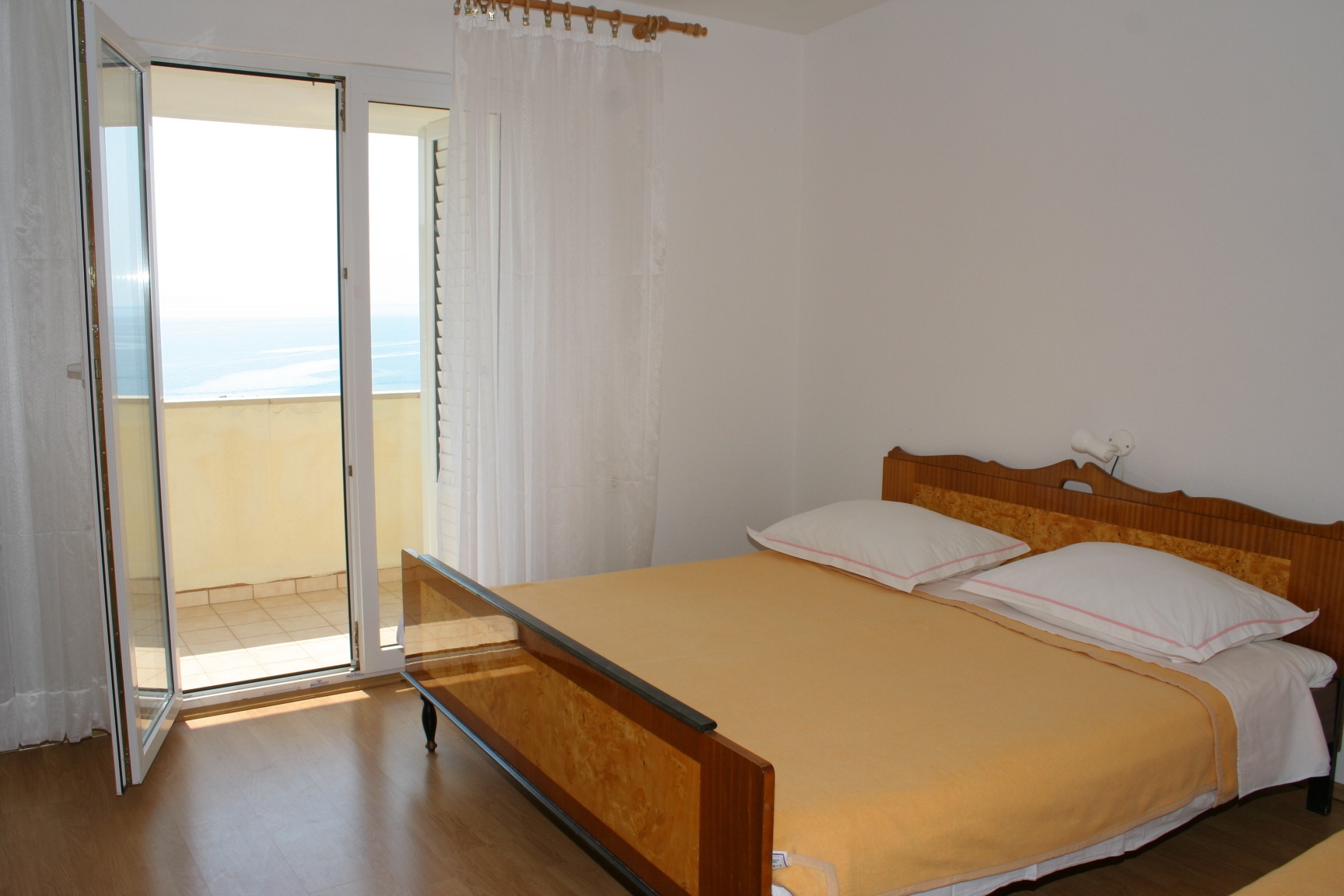 Two bedroom apartment with balcony and sea view Podgora, Makarska  A-d