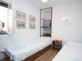 Maslinica, Dormitorio 2 in the apartment, (pet friendly) y WiFi.