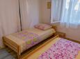 Stomorska, Bedroom in the studio-apartment, WiFi.