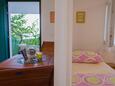 Stomorska, Bedroom in the studio-apartment, WiFi.