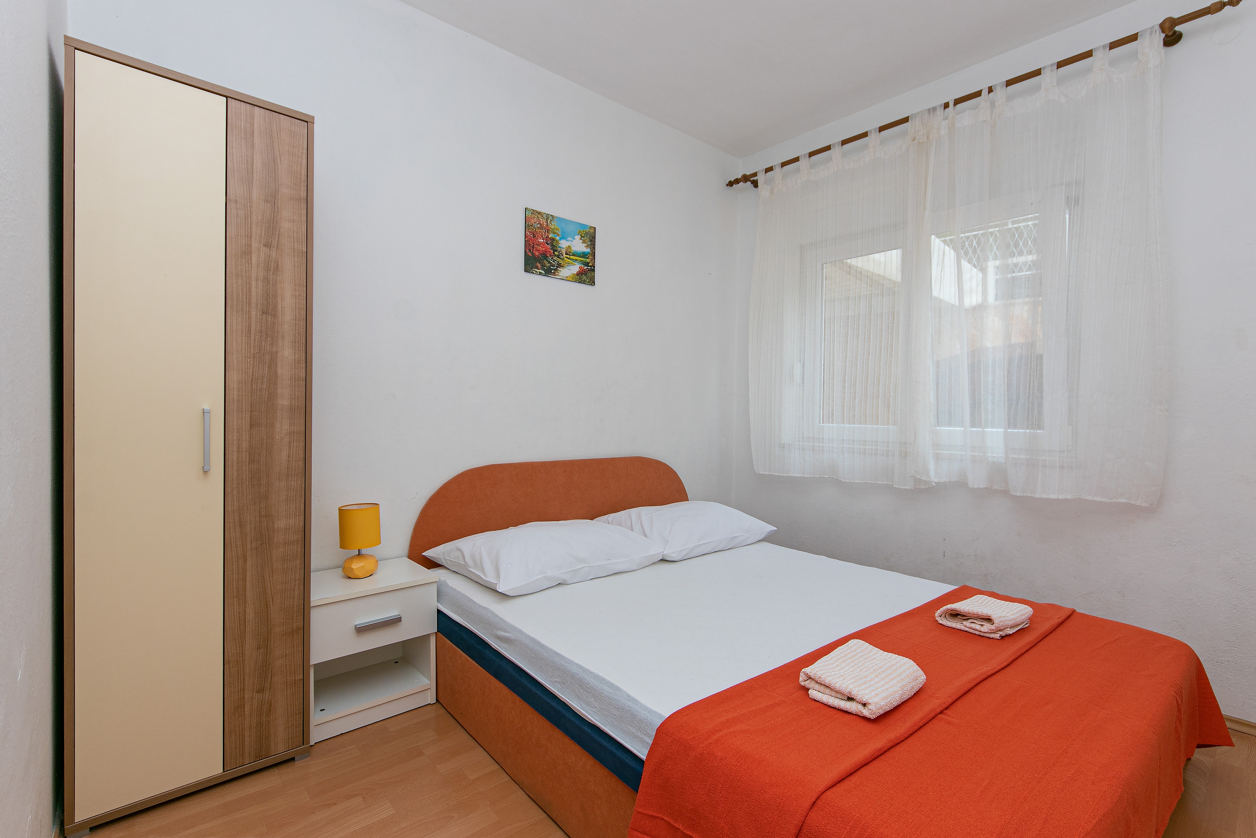 Four-bedroom apartment with terrace Gradac, Makarska  A-a