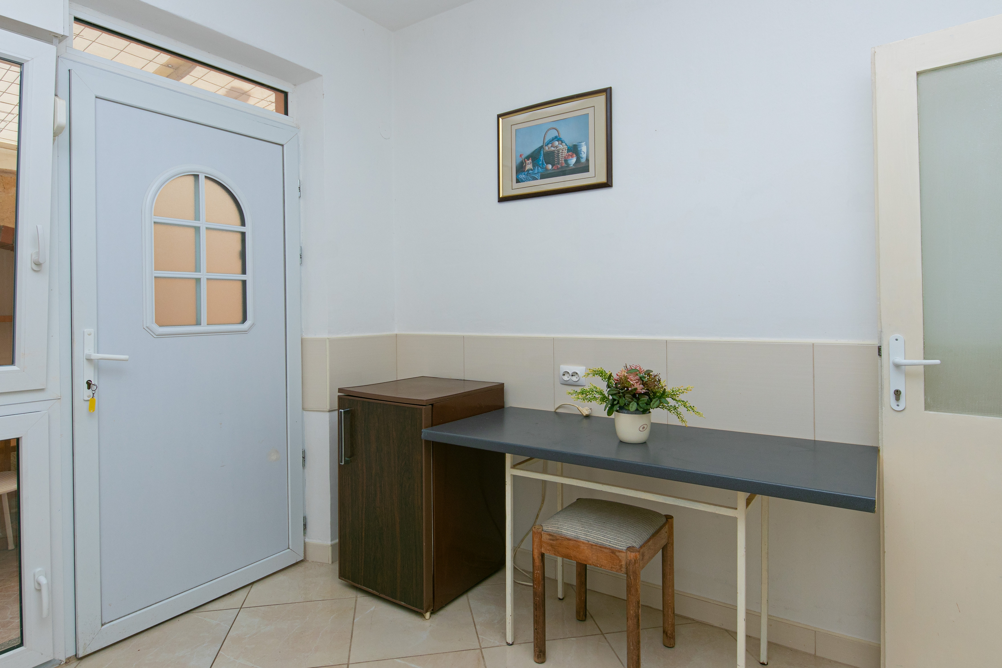 Four-bedroom apartment with terrace Gradac, Makarska  A-a