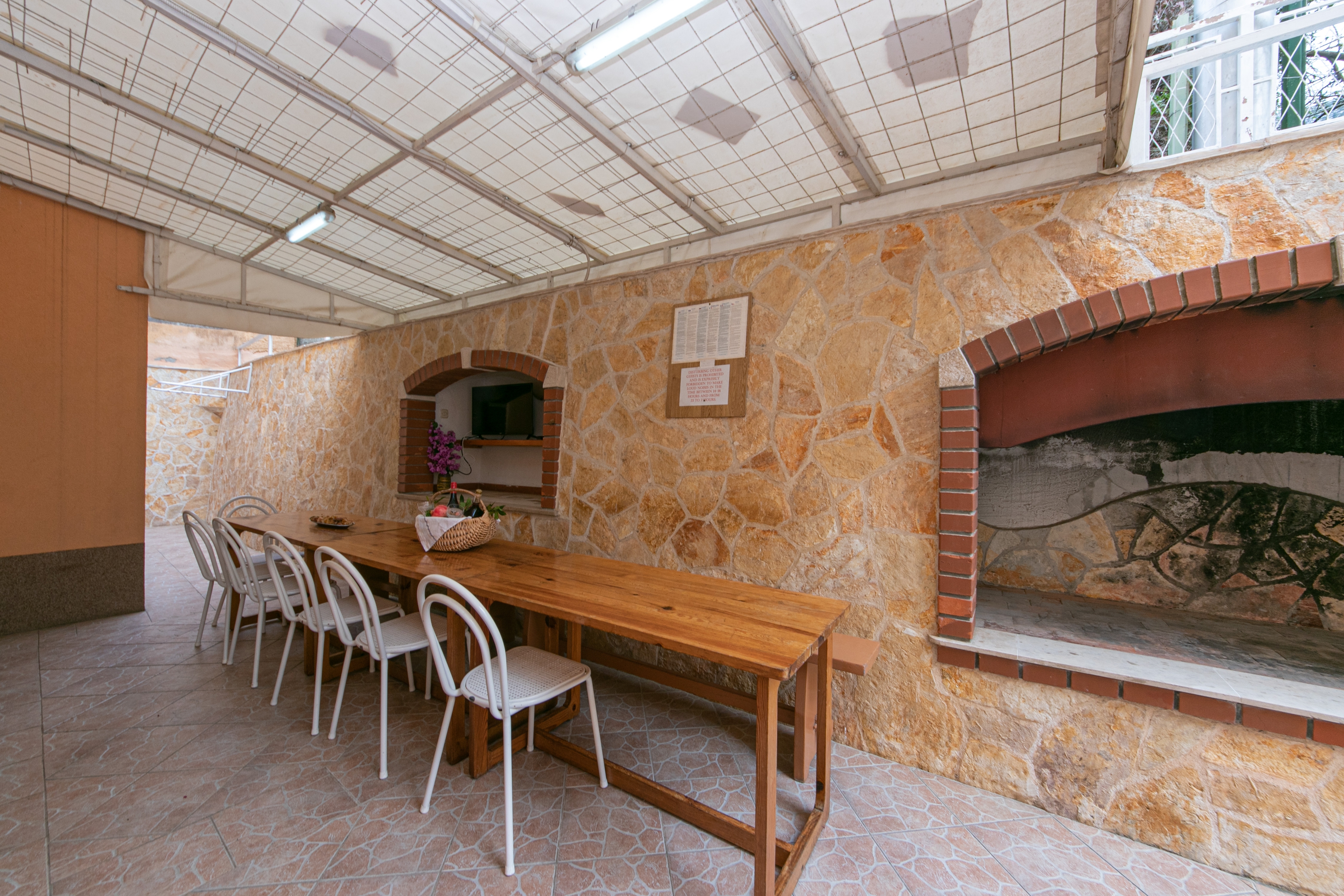 Four-bedroom apartment with terrace Gradac, Makarska  A-a