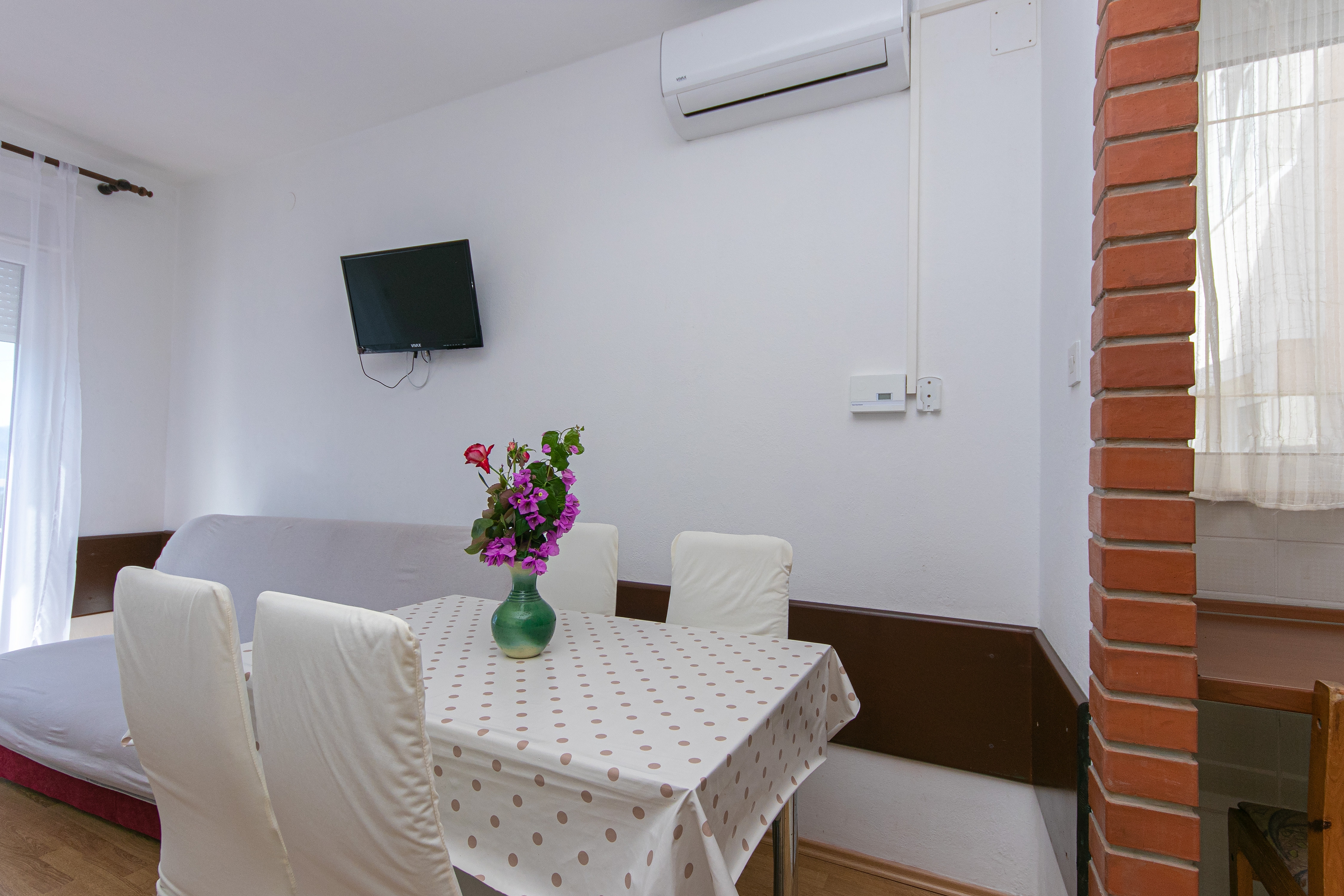 One bedroom apartment with balcony and sea view Gradac, Makarska  A-b
