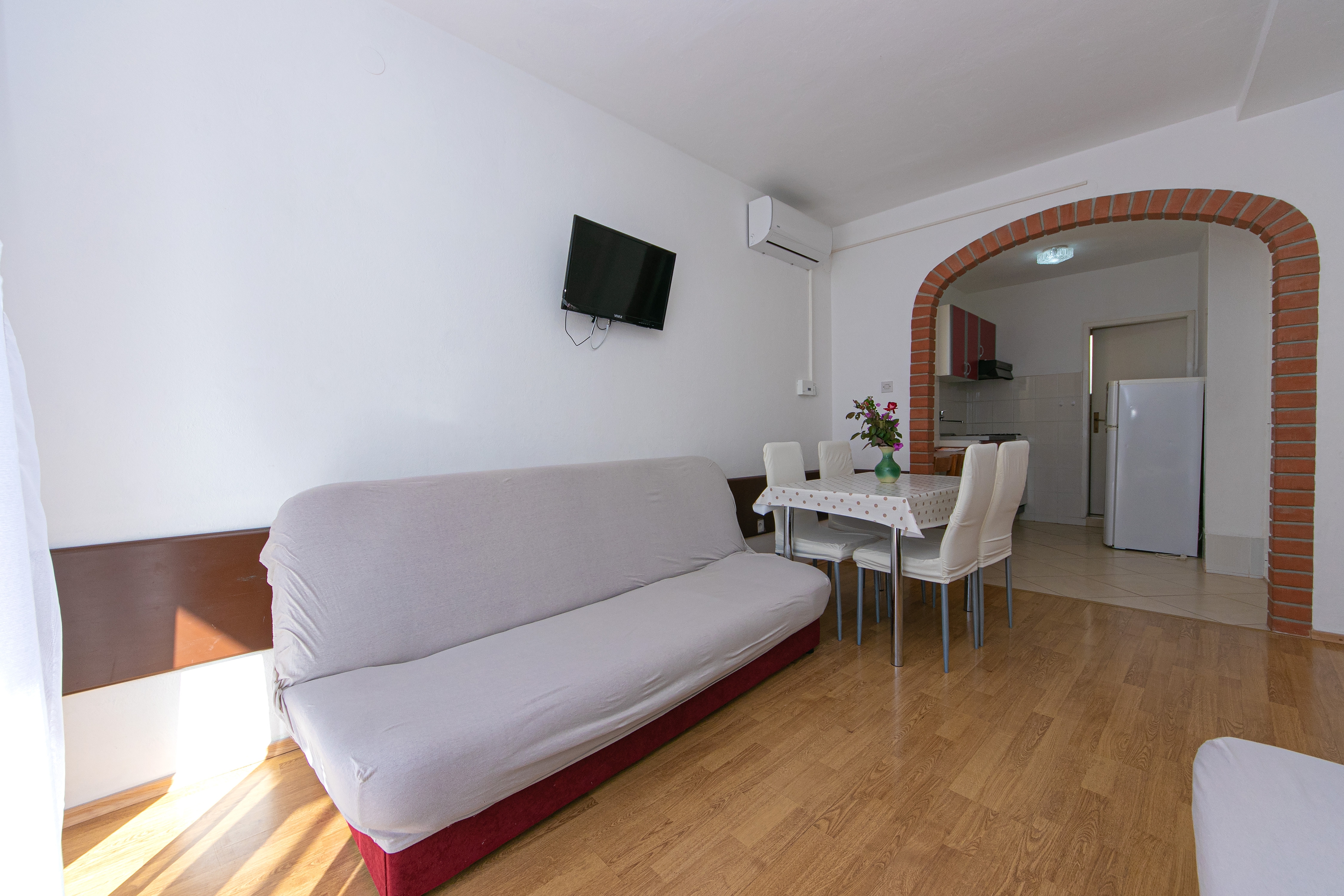 One bedroom apartment with balcony and sea view Gradac, Makarska  A-b
