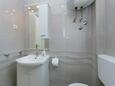 Gradac, Bathroom in the apartment, WiFi.