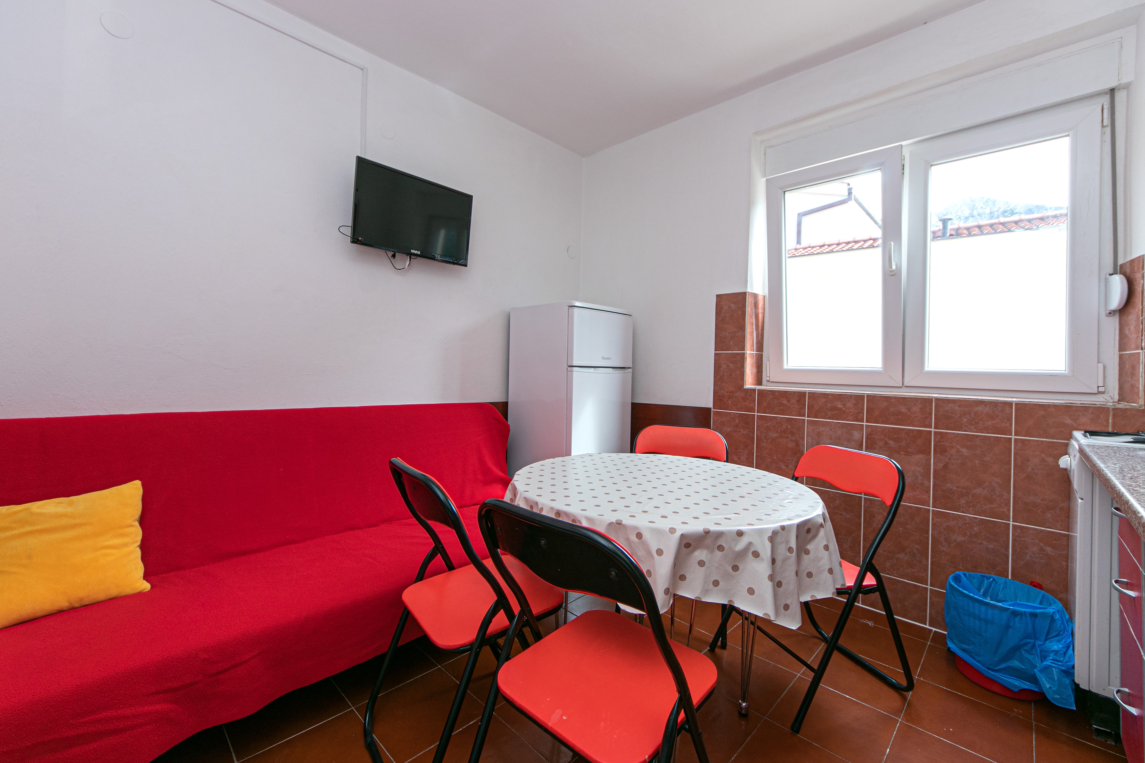 One bedroom apartment with balcony and sea view Gradac, Makarska  A-c