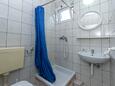 Ванная комната Gradac, Ванная комната в размещении типа studio-apartment, WiFi.