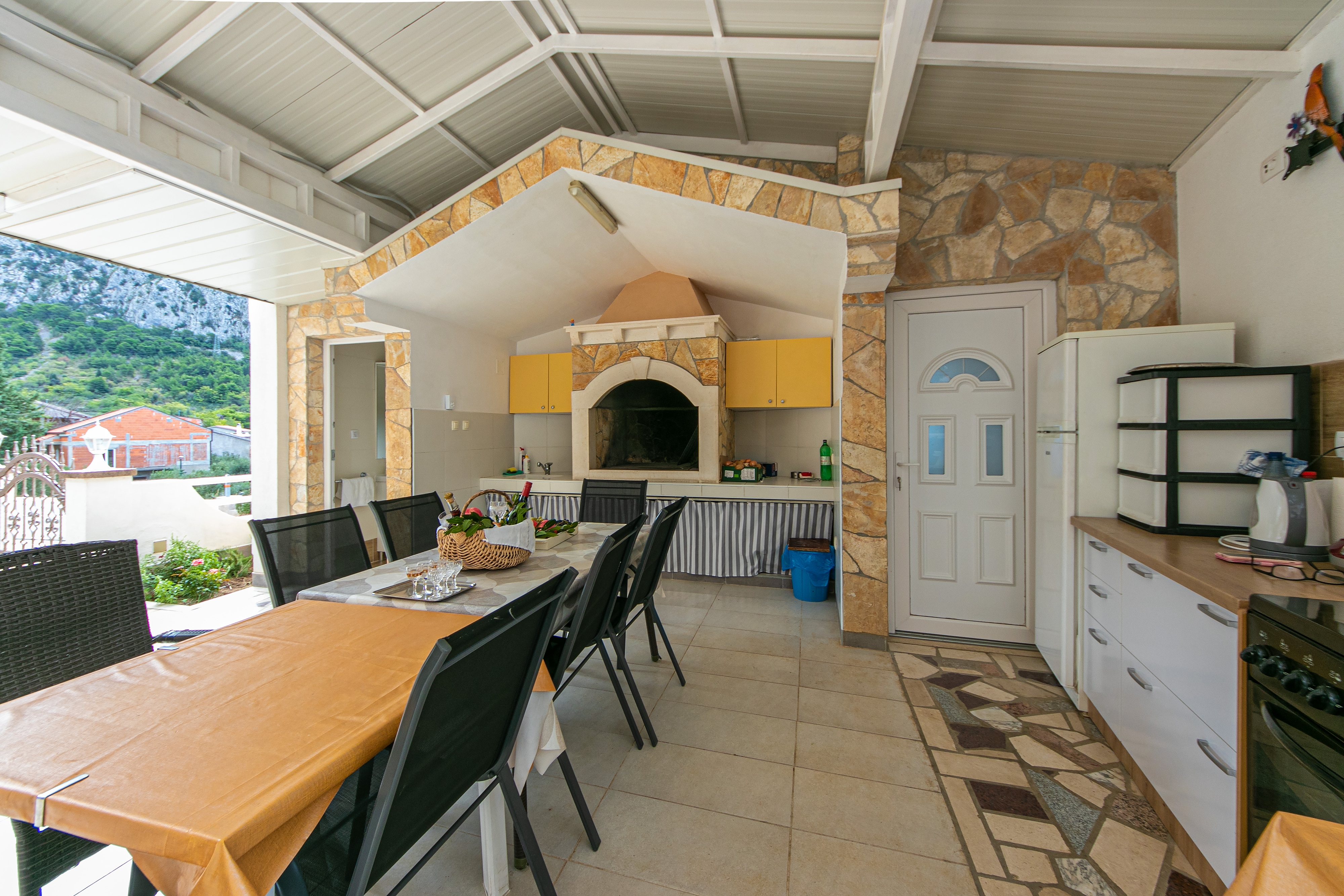 One bedroom apartment with balcony and sea view Gradac, Makarska  A-b