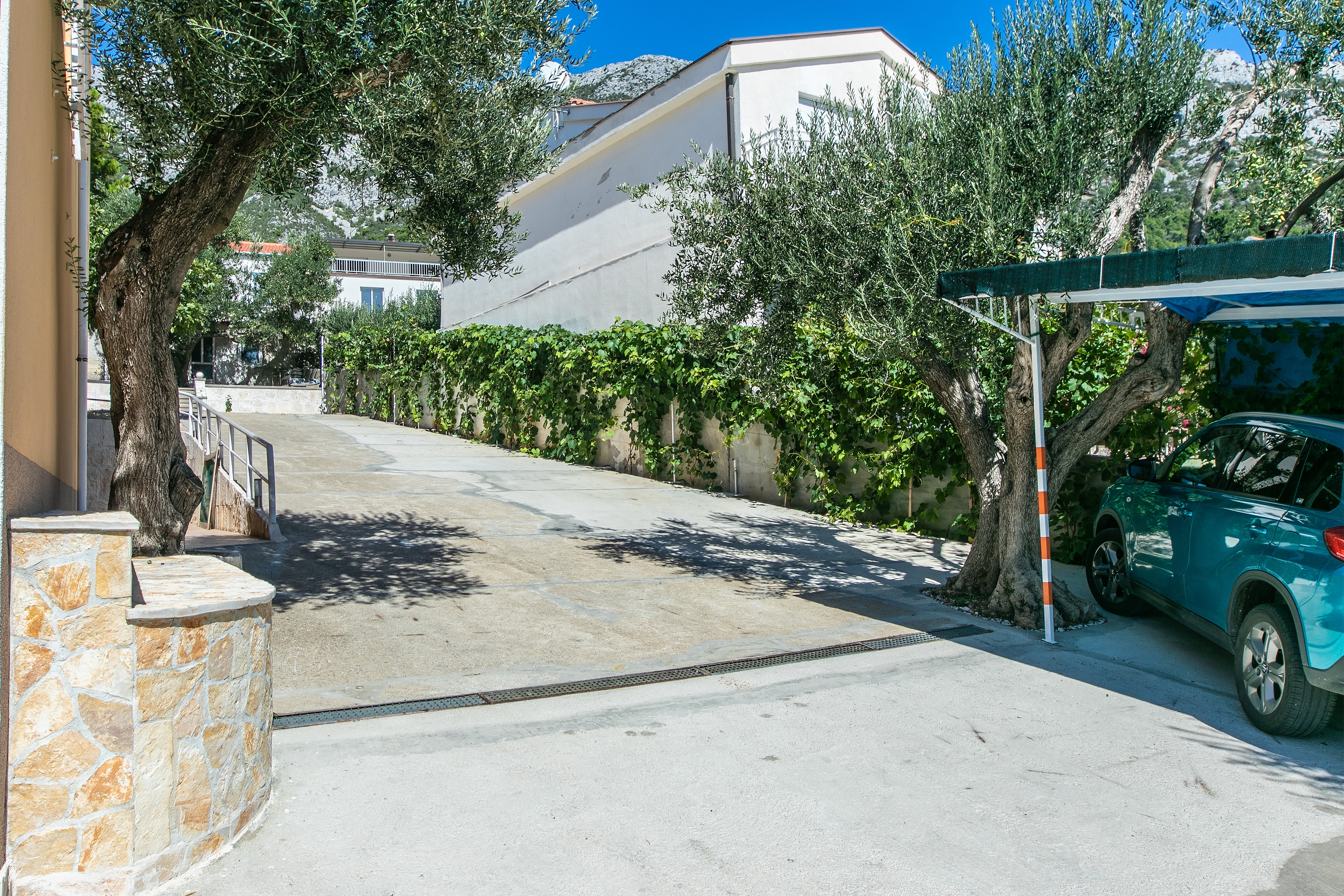 One bedroom apartment with balcony and sea view Gradac, Makarska  A-b