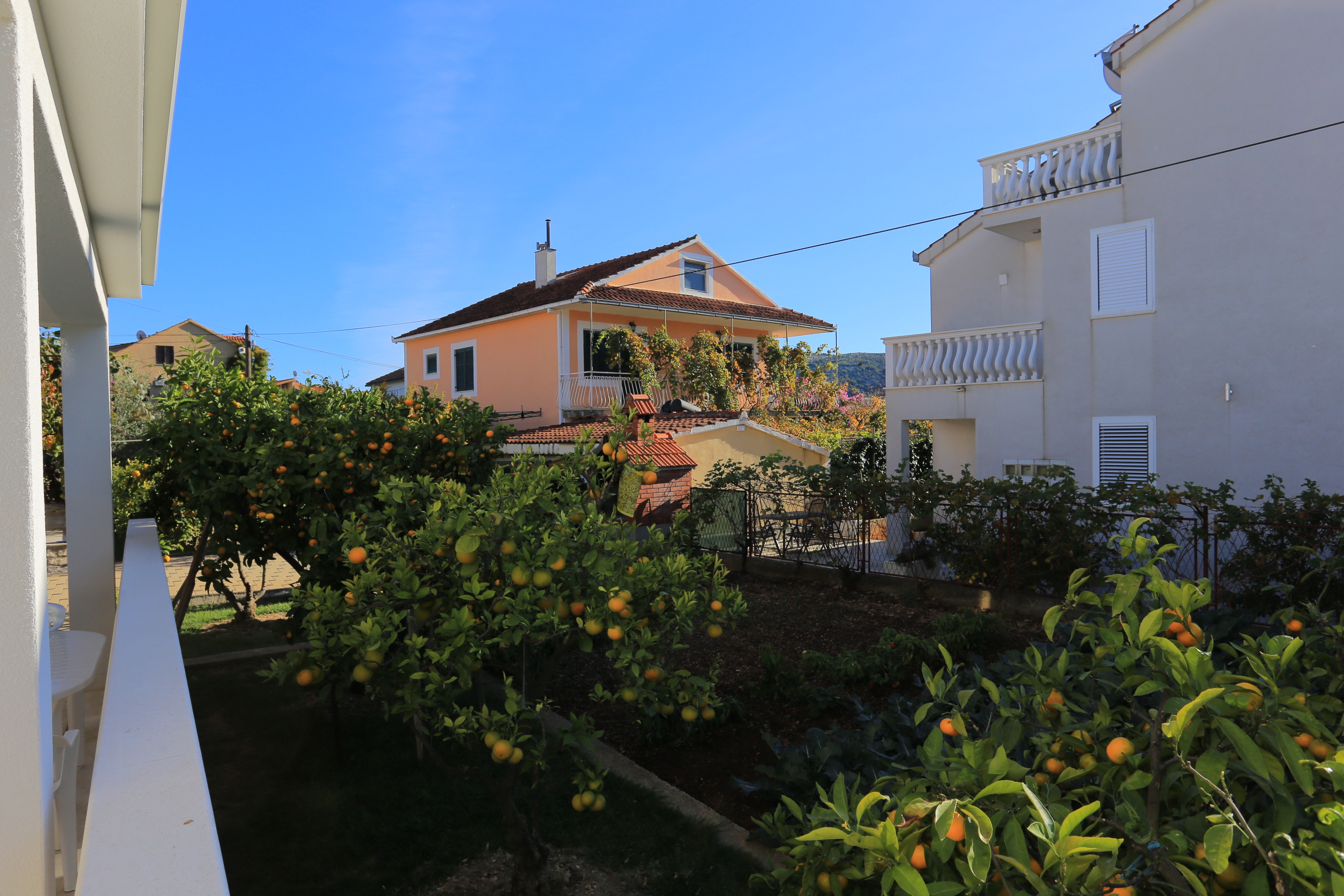 Two bedroom apartment with terrace Poljica, Trogir  A-b
