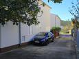 Poljica, Trogir, Parking lot 5199 - Apartments near sea with pebble beach.