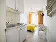 Selce, Cocina in the studio-apartment, WiFi.