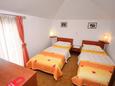 Bedroom 2 Slatine, Bedroom 2 in the apartment, air condition available and WiFi.