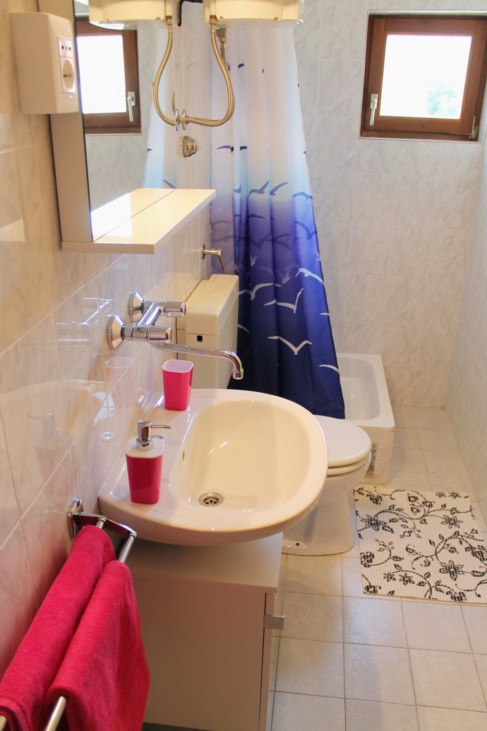 Comfortable and spacious apartment with terrace Kaštel Štafilić, Kaštela  A-a