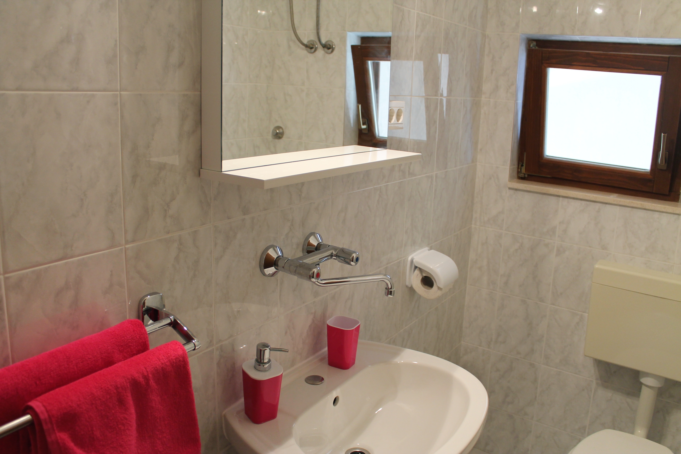 Comfortable and spacious apartment with terrace Kaštel Štafilić, Kaštela  A-a