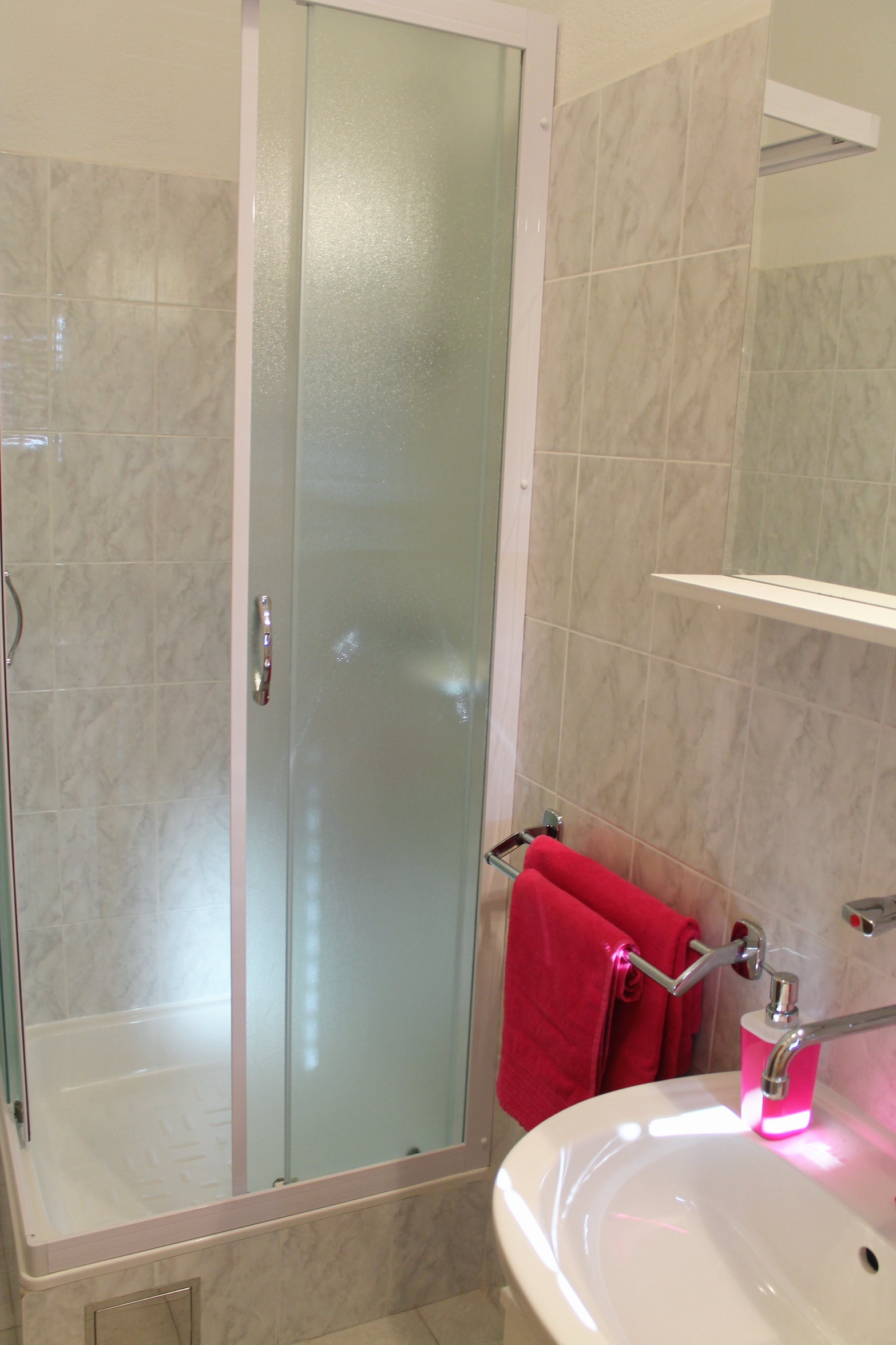 Comfortable and spacious apartment with terrace Kaštel Štafilić, Kaštela  A-a
