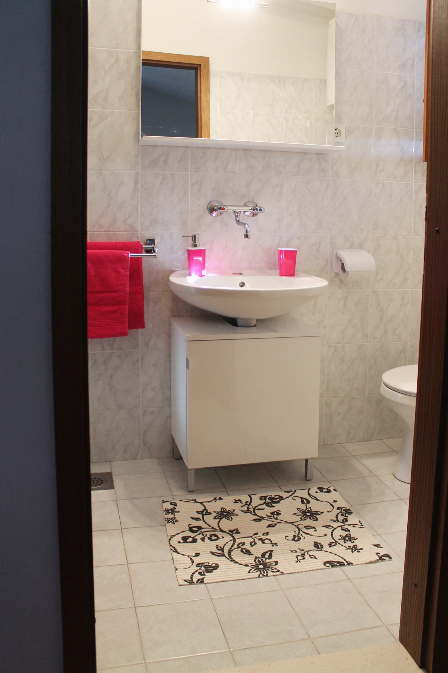 Comfortable and spacious apartment with terrace Kaštel Štafilić, Kaštela  A-a