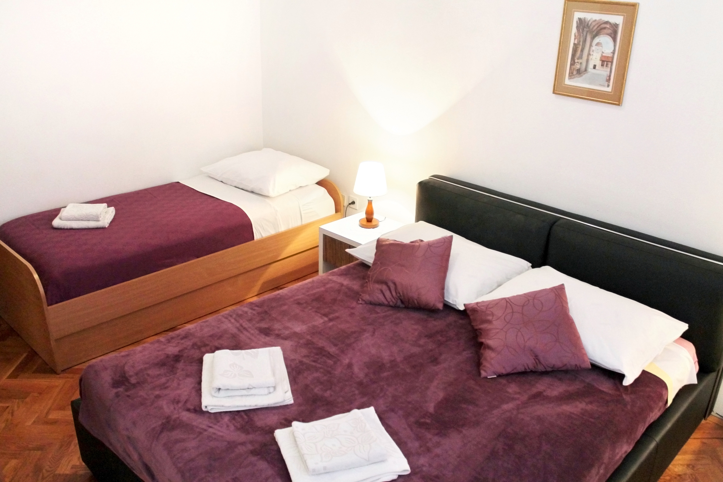 Comfortable and spacious apartment with terrace Kaštel Štafilić, Kaštela  A-a