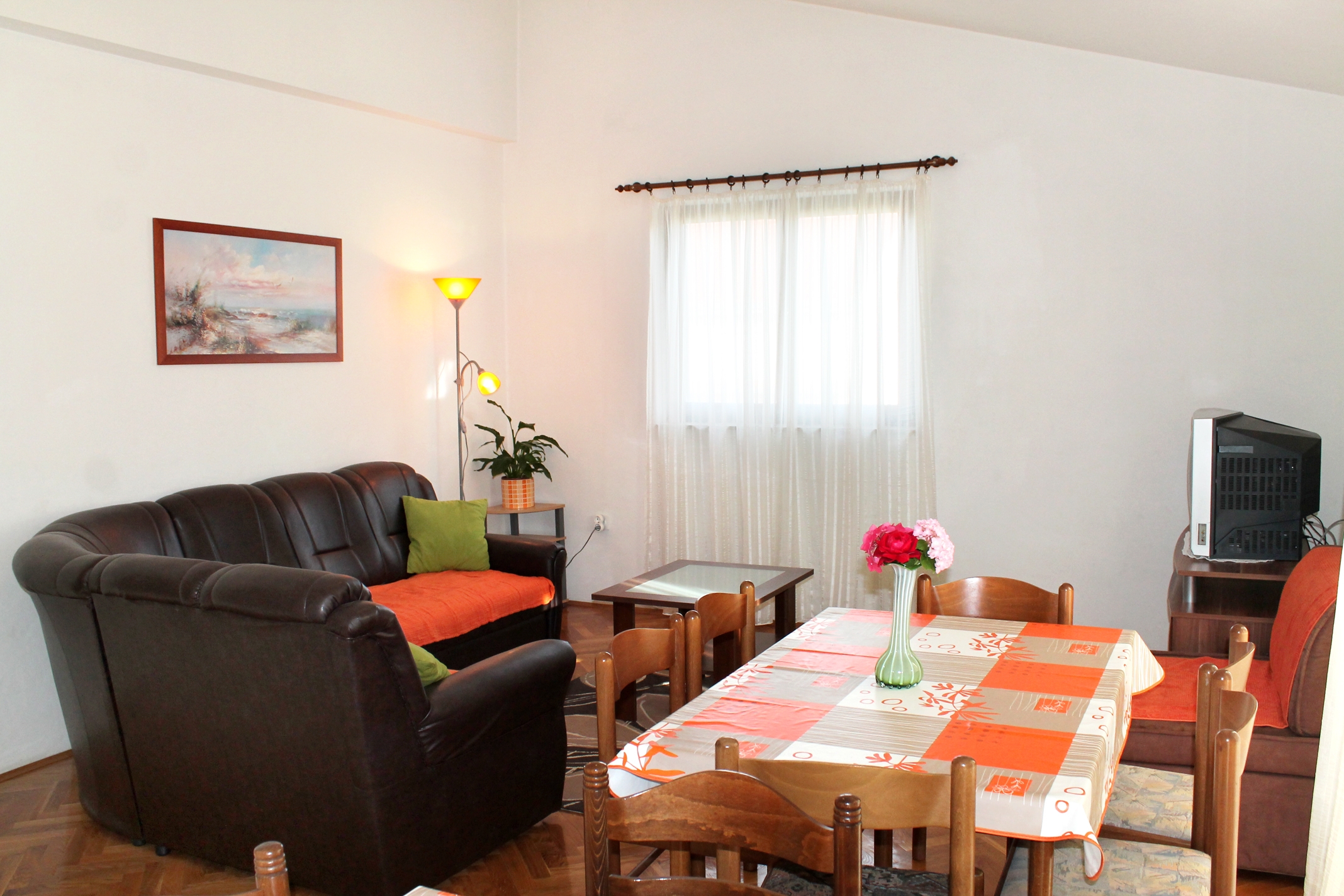 Comfortable and spacious apartment with terrace Kaštel Štafilić, Kaštela (A-5219-a) Comfortable and spacious apartment with terrace Kaštel Štafilić, Kaštela (A-5219-a)