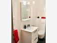 Kaštel Štafilić, Badezimmer in folgender Unterkunftsart apartment, WiFi.